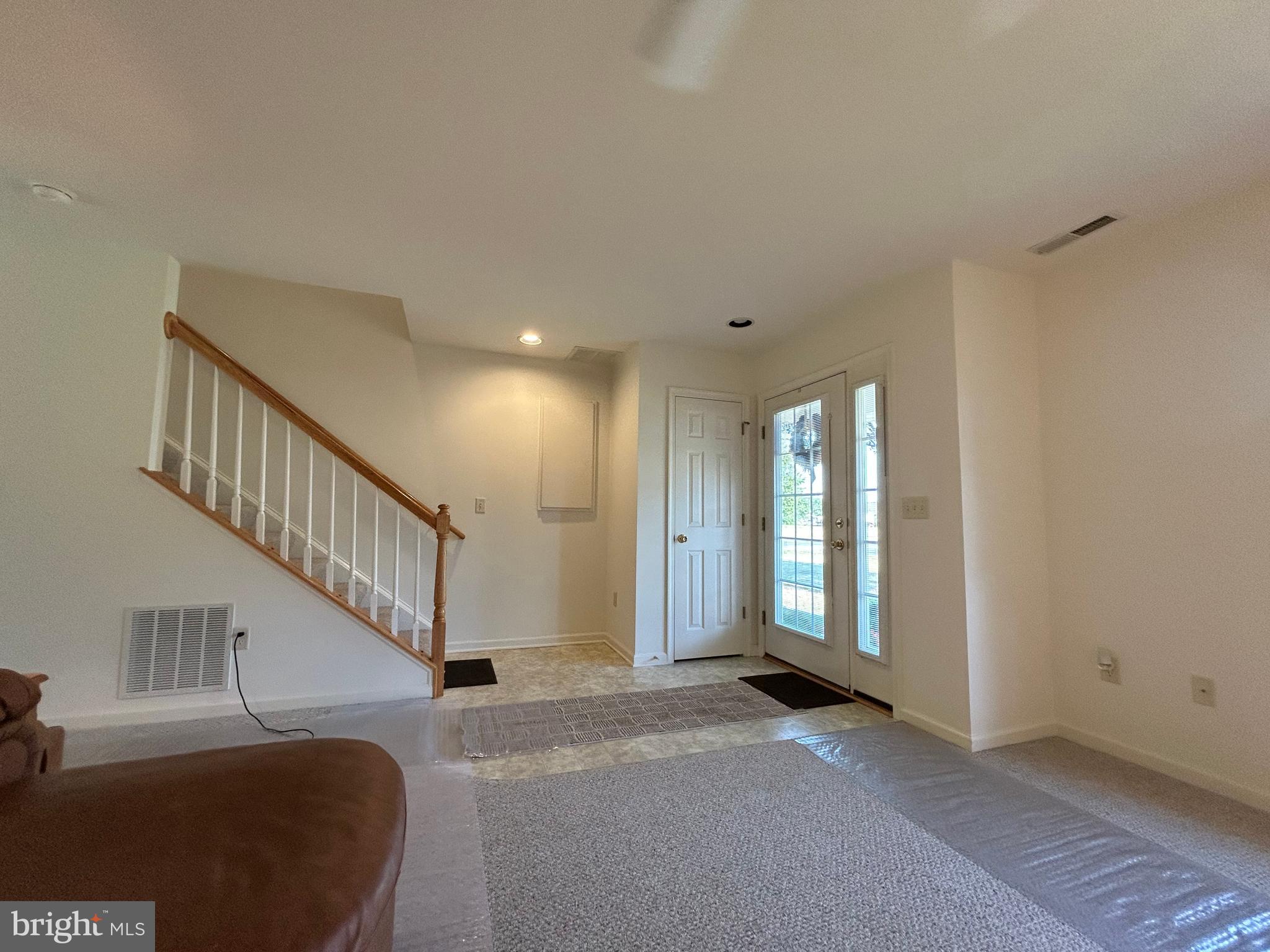 CHARLES COURT - Residential