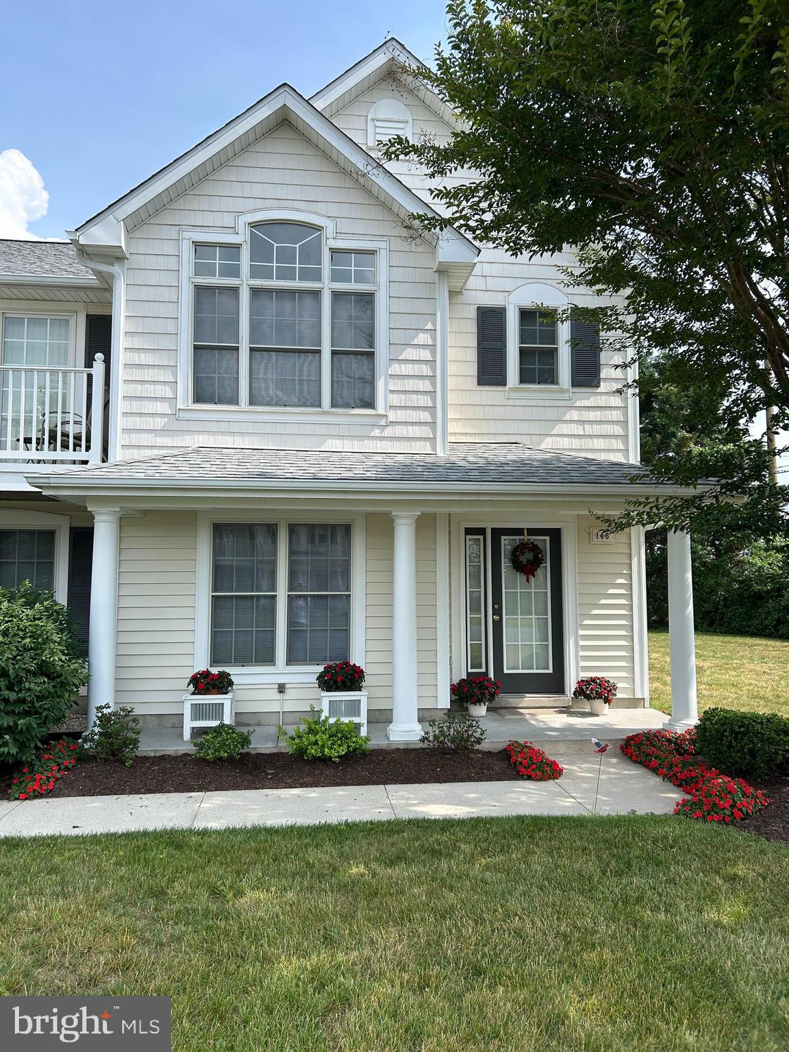 CHARLES COURT - Residential