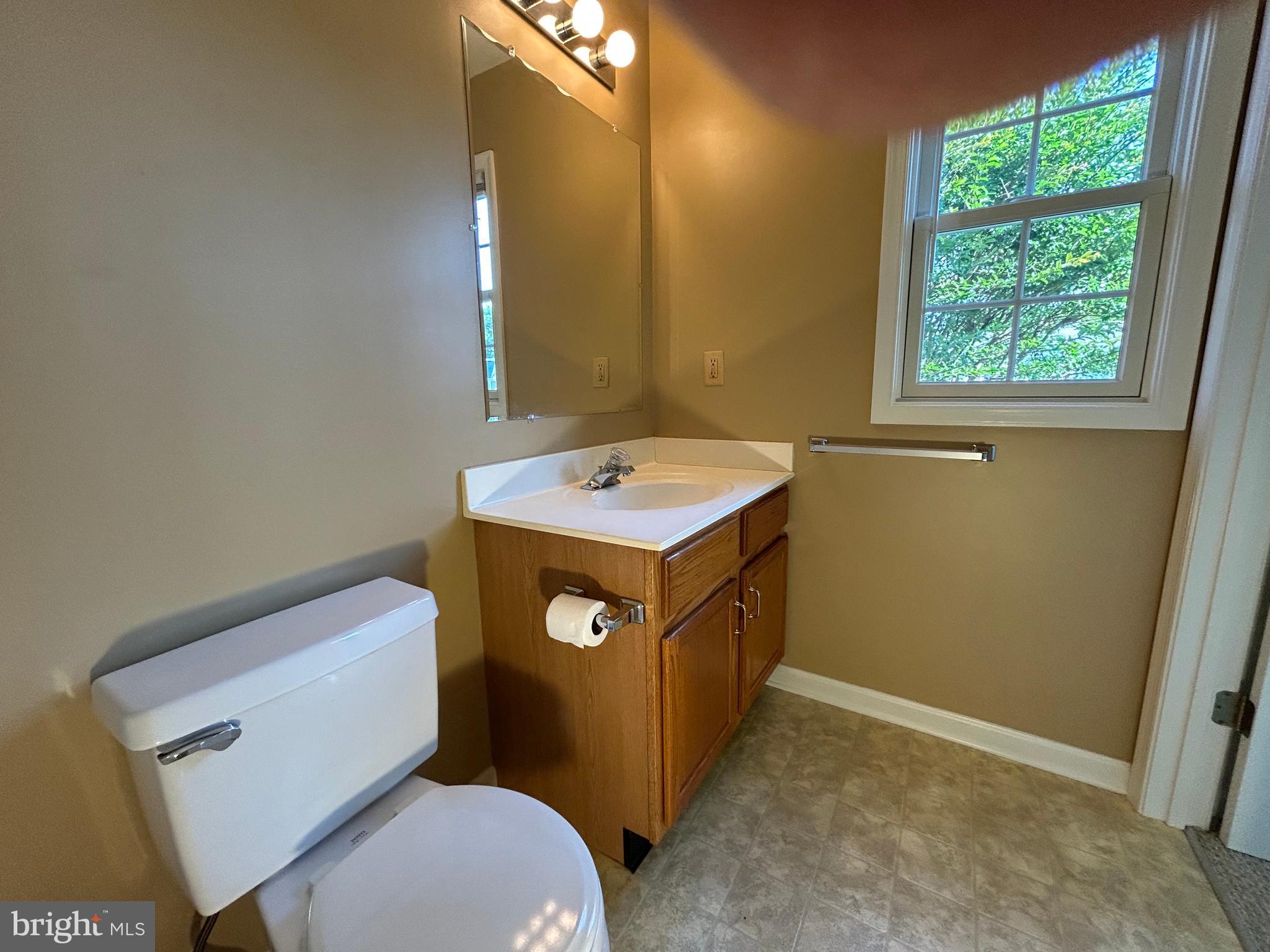 CHARLES COURT - Residential