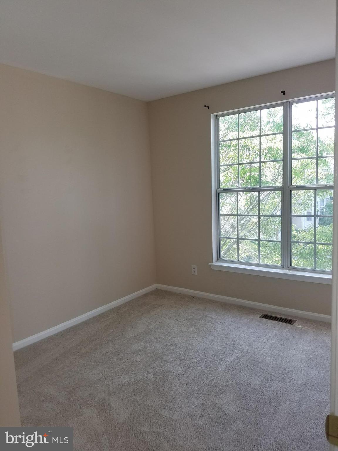 ASPEN WOODS - Residential Lease