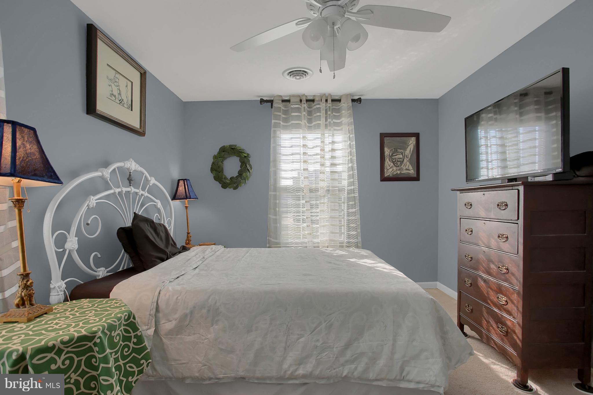 BUMBLE BEE HOLLOW - Residential