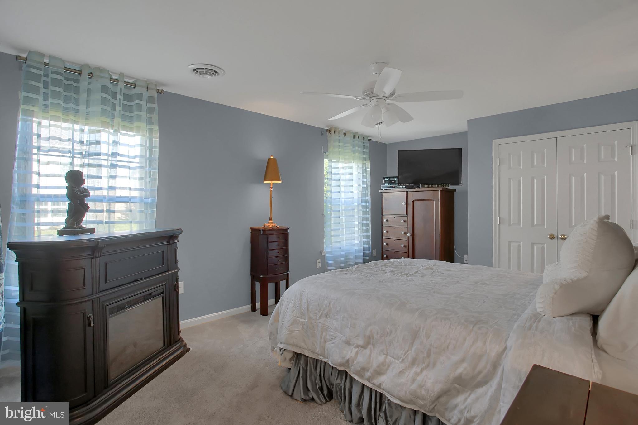 BUMBLE BEE HOLLOW - Residential