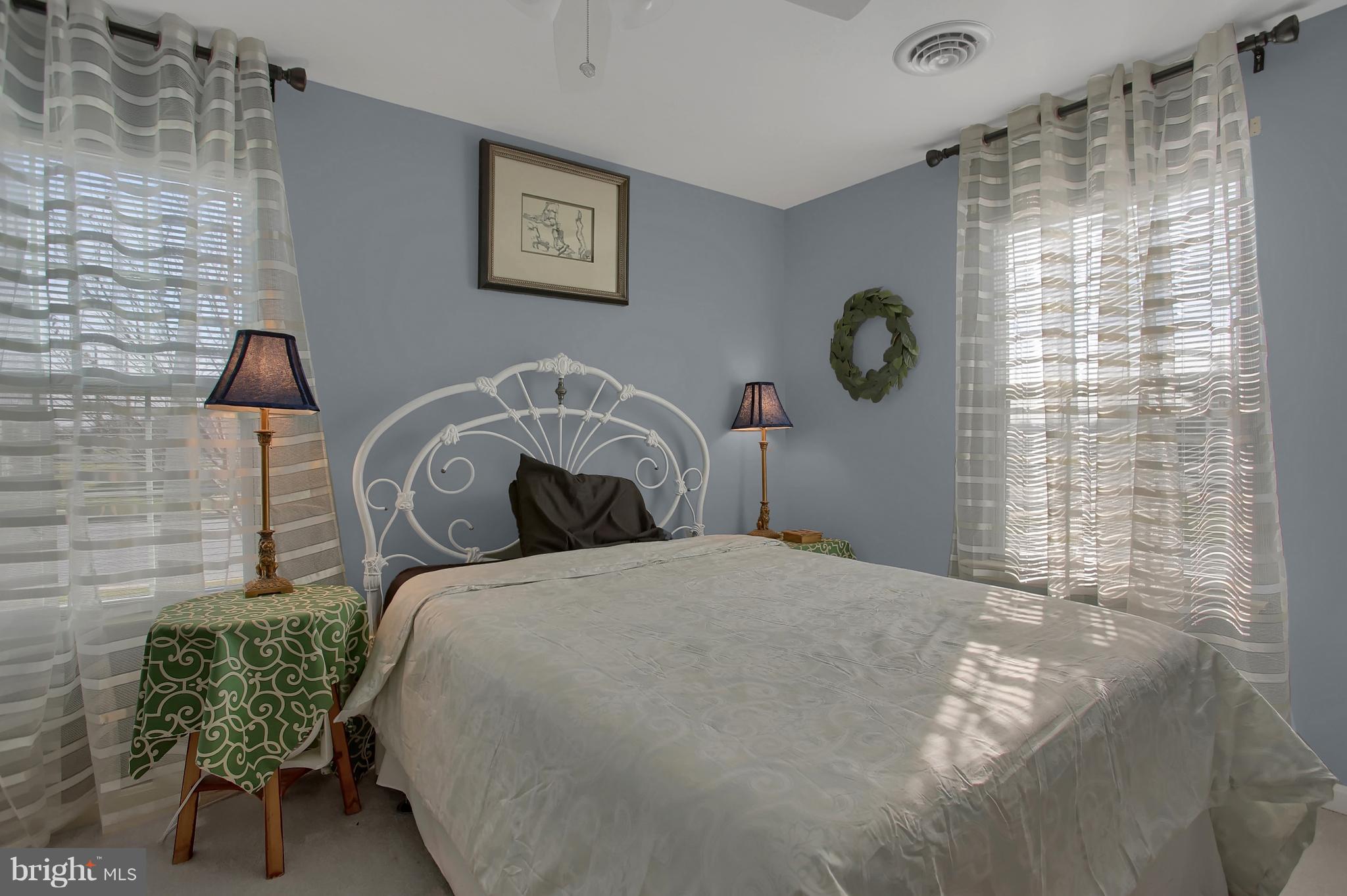 BUMBLE BEE HOLLOW - Residential