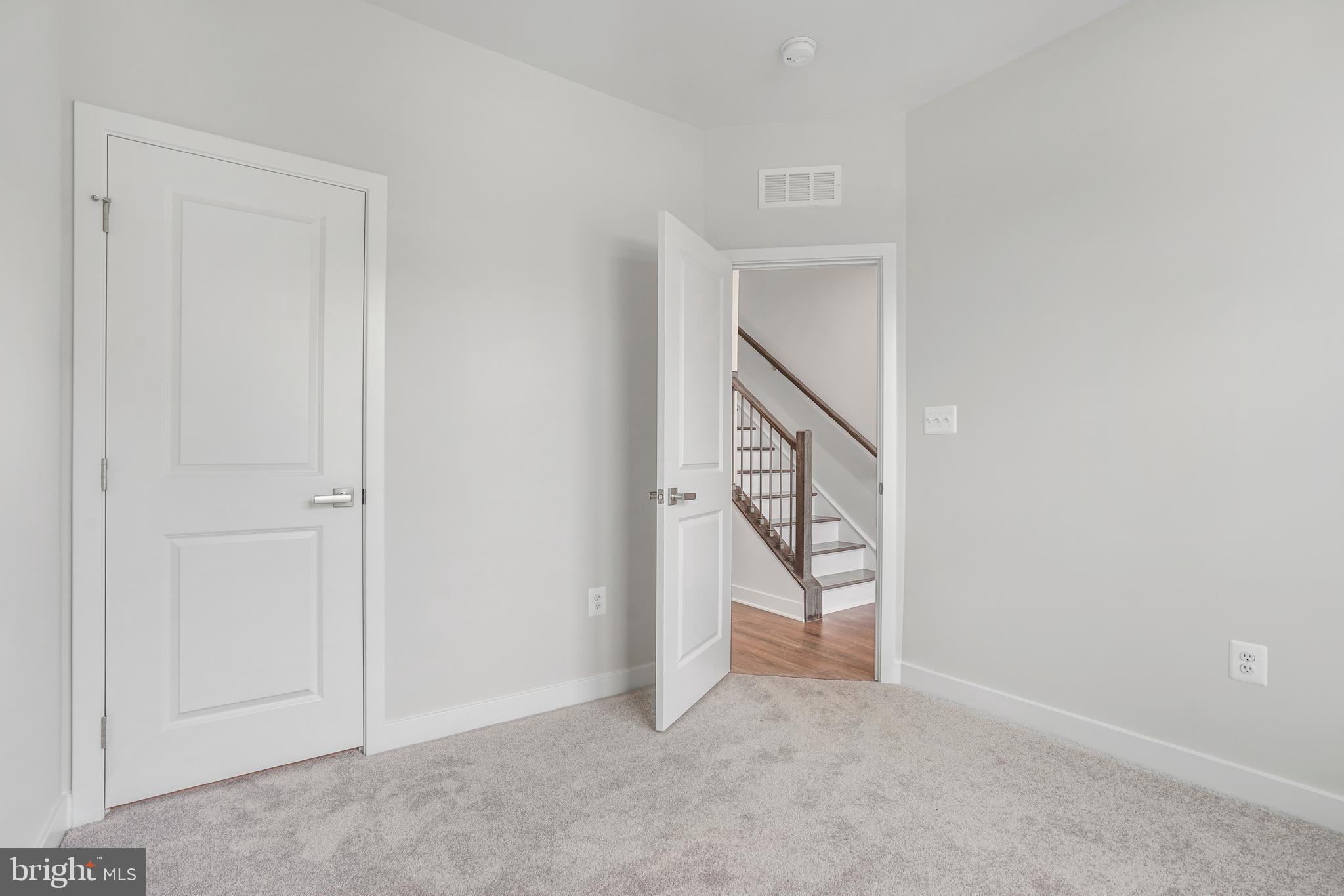 VILLAGE OF TOWNE SQUARE - Residential