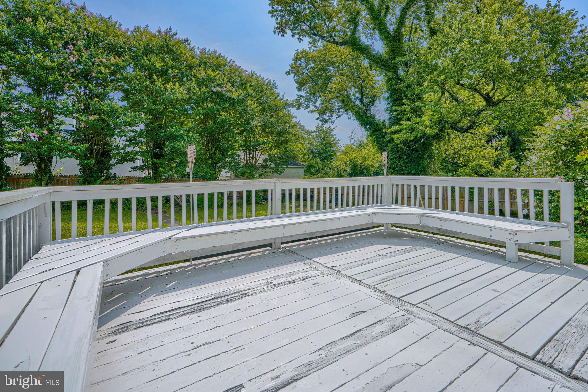 LAURAVILLE HISTORIC DISTRICT - Residential