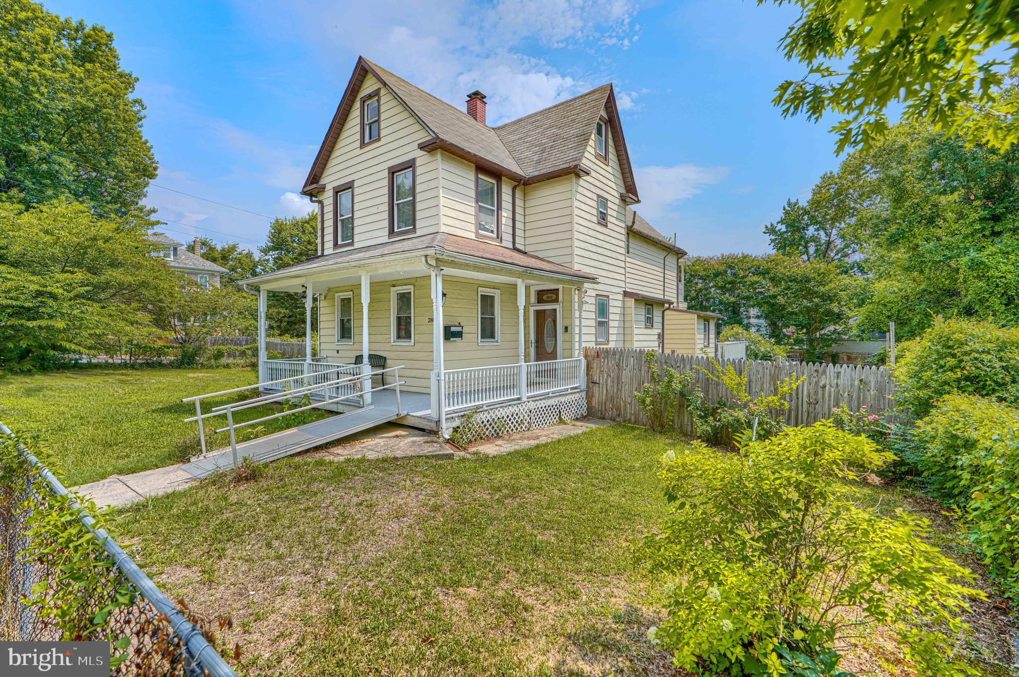 LAURAVILLE HISTORIC DISTRICT - Residential