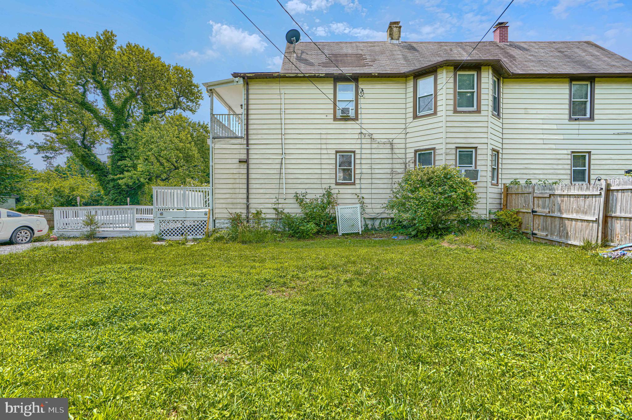 LAURAVILLE HISTORIC DISTRICT - Residential