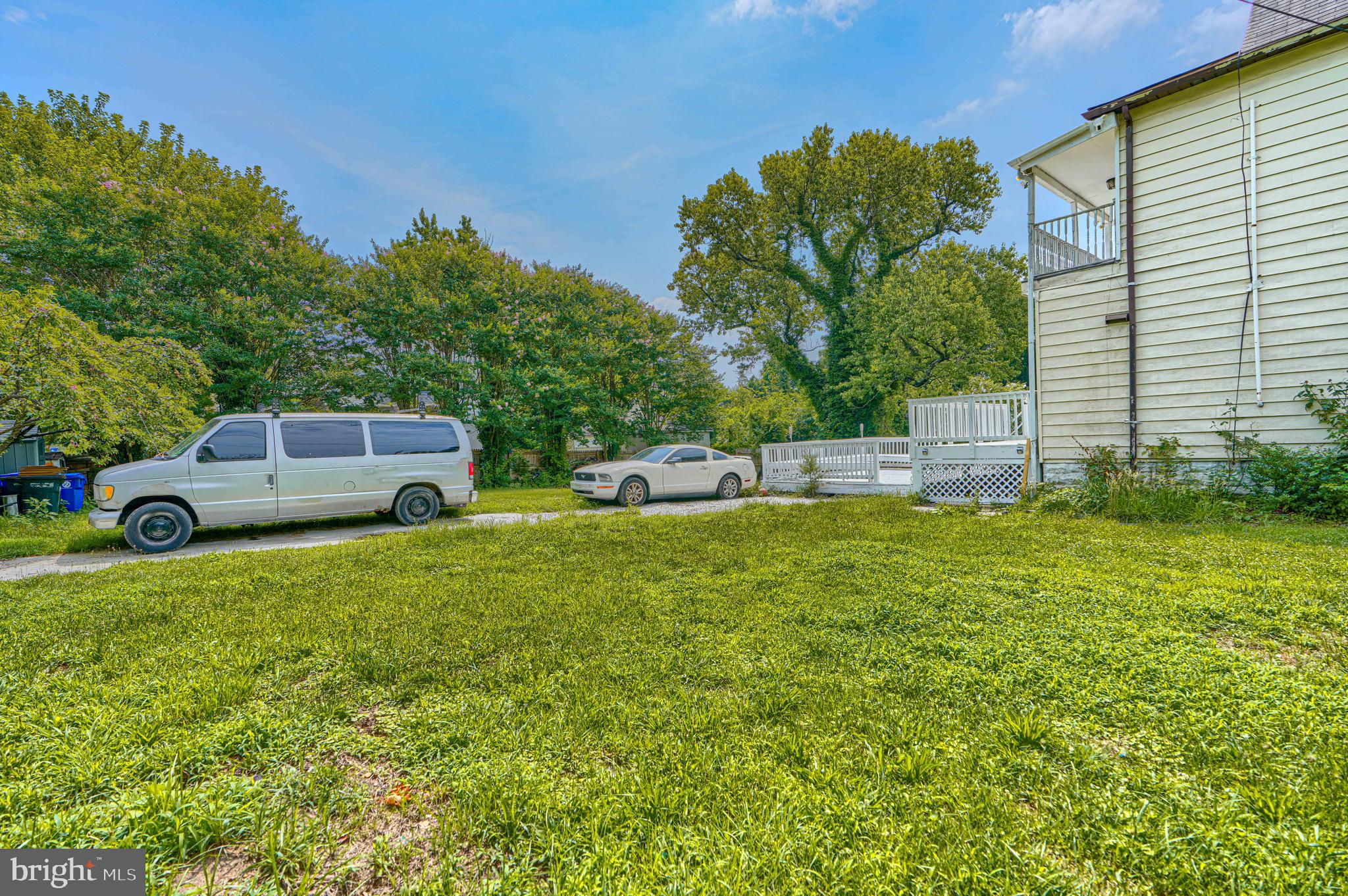 LAURAVILLE HISTORIC DISTRICT - Residential