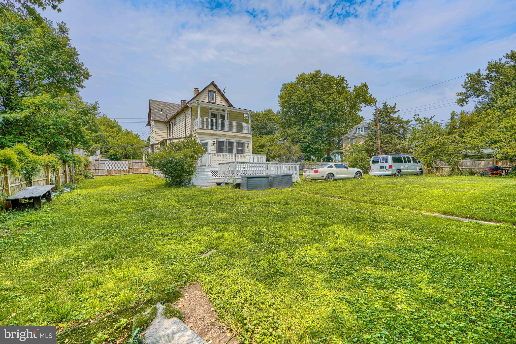 LAURAVILLE HISTORIC DISTRICT - Residential