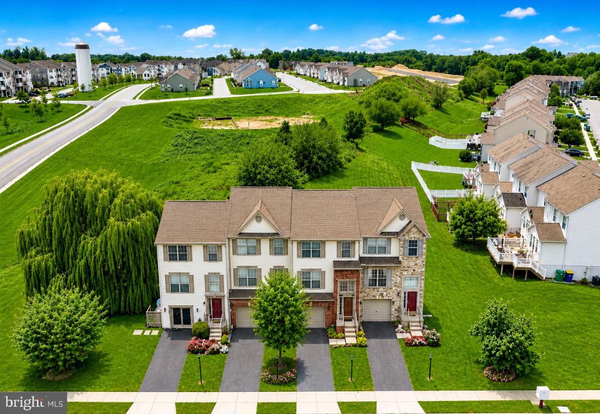 COLONIAL HILLS - Residential