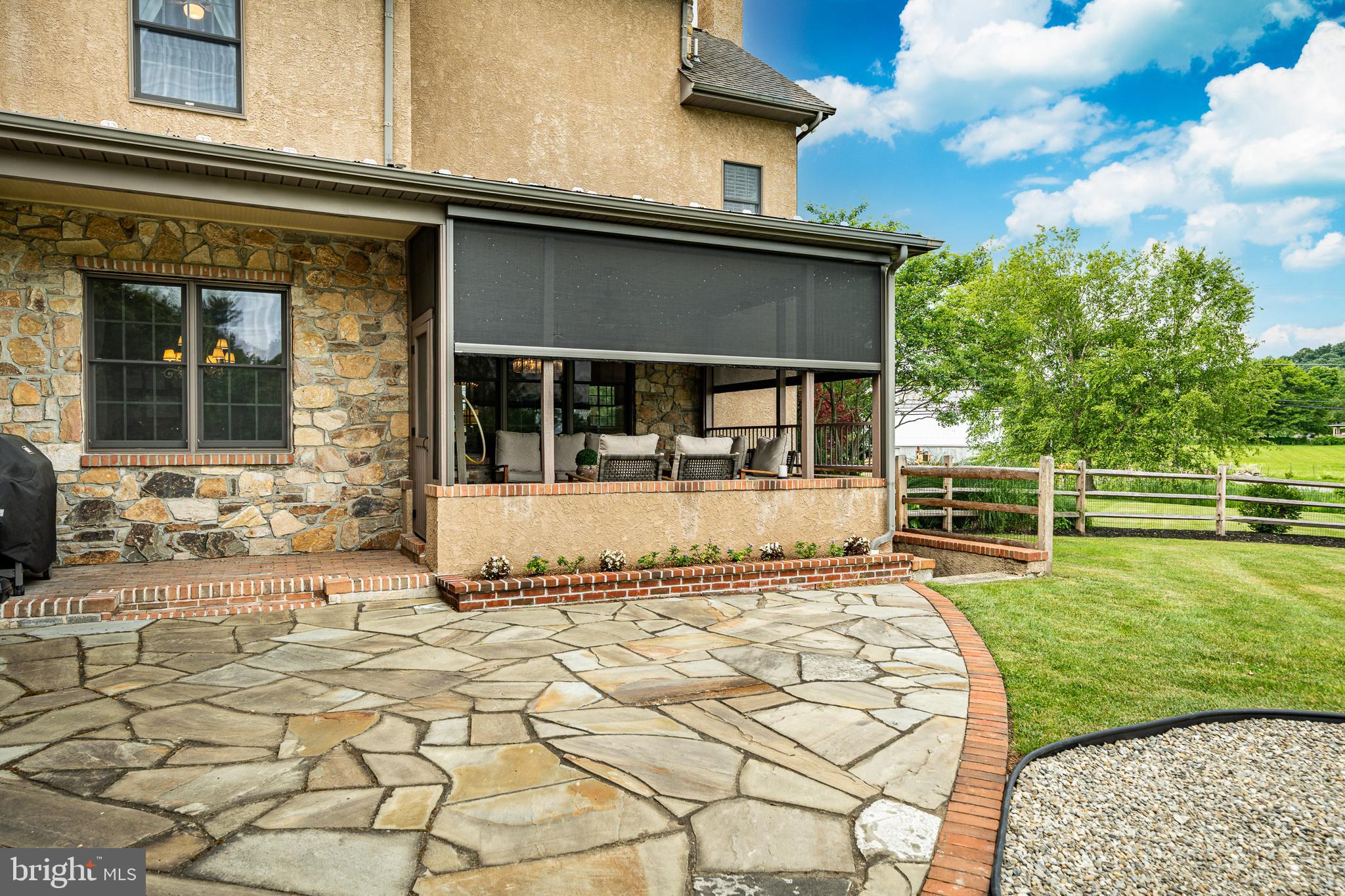 AMBLESIDE DOWNS - Residential