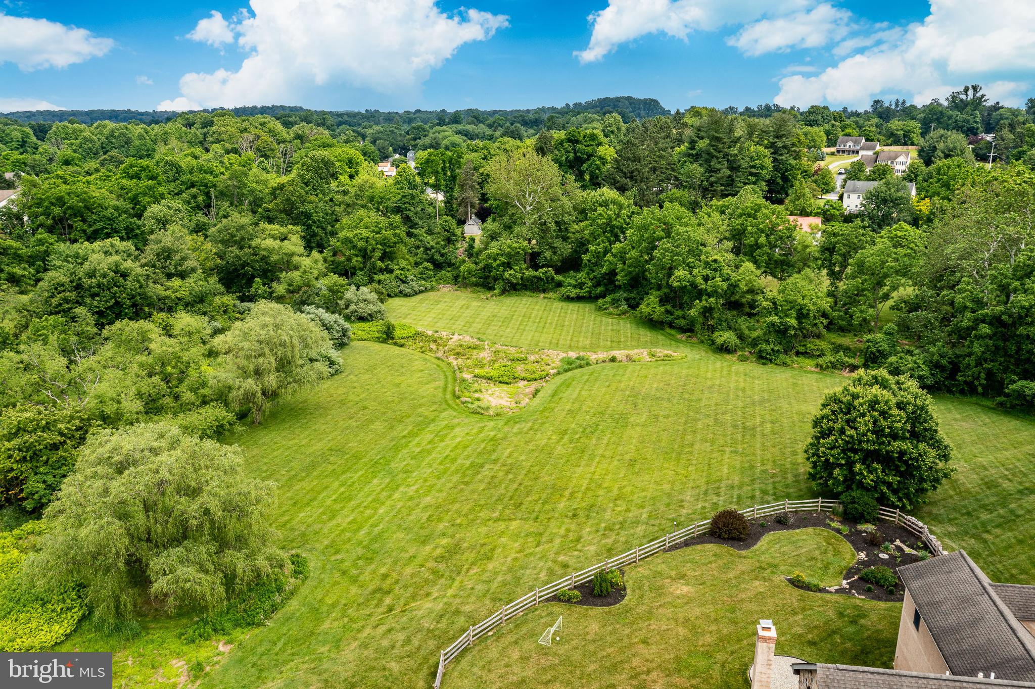 AMBLESIDE DOWNS - Residential