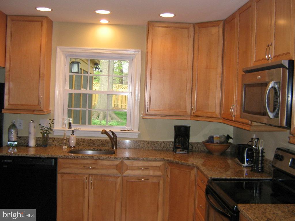 WILTON WOODS - Residential Lease