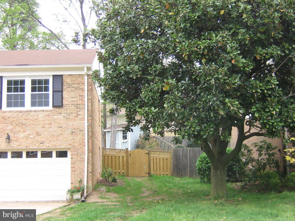 WILTON WOODS - Residential Lease
