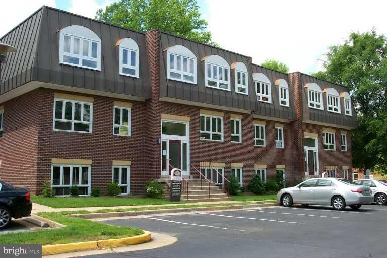 RED MAPLE COURT CONDOS - Commercial Sale