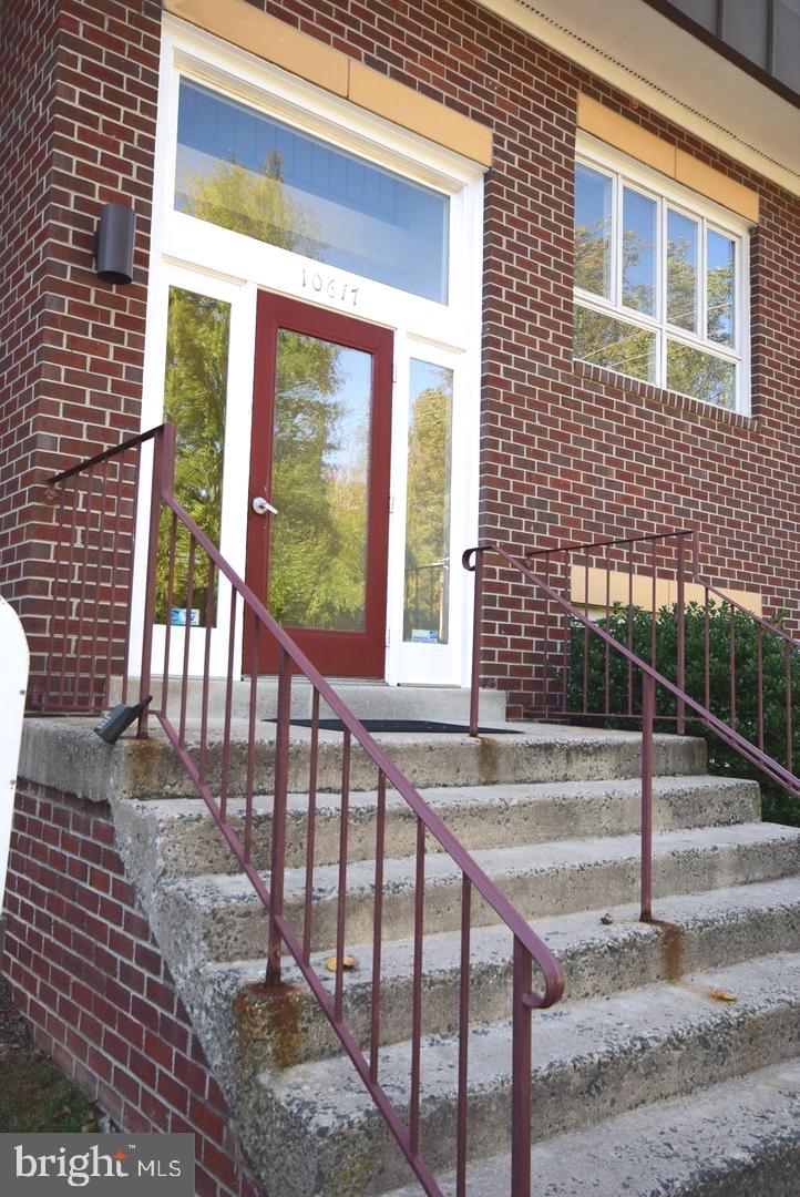 RED MAPLE COURT CONDOS - Commercial Sale