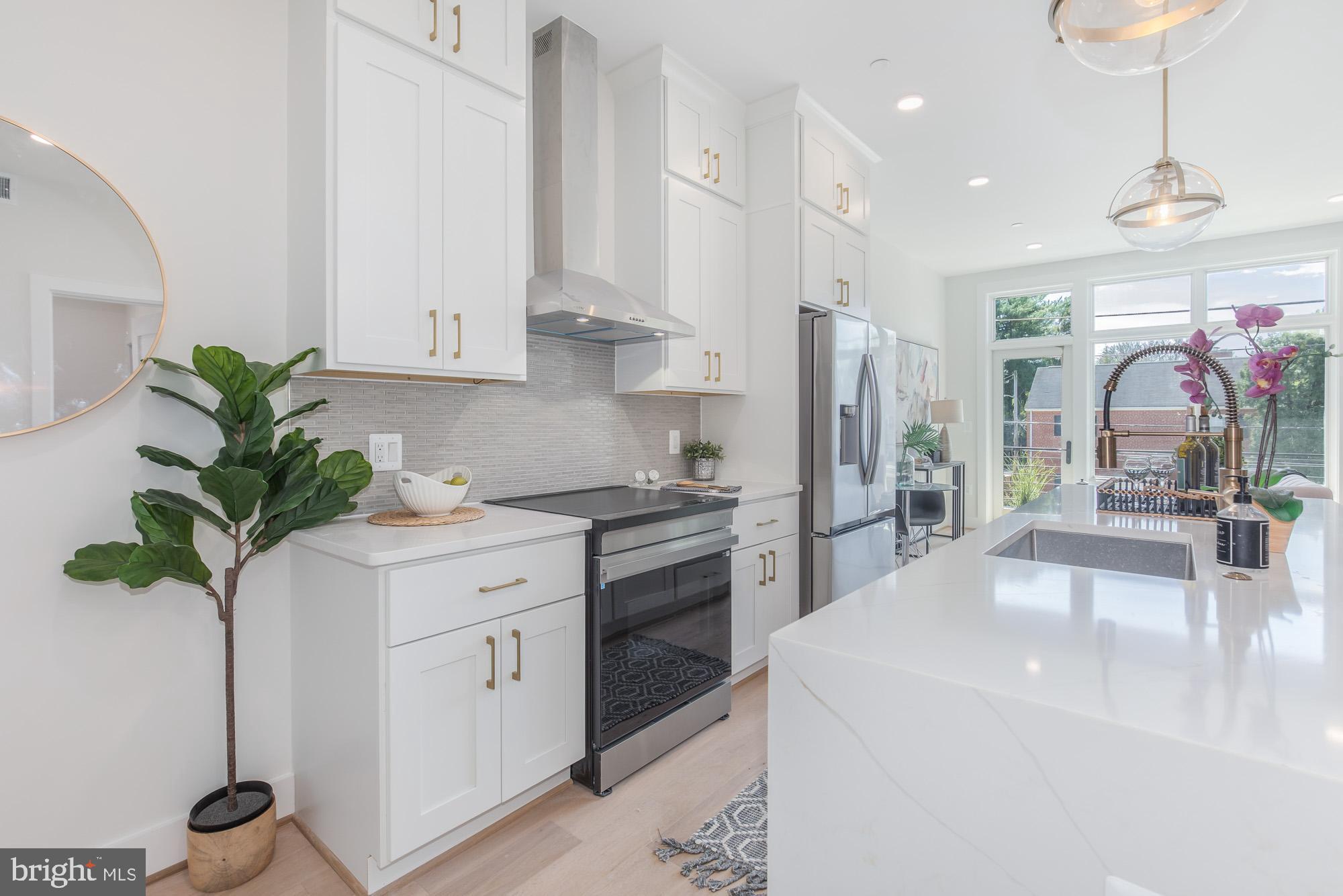 FRIENDSHIP HEIGHTS - Residential