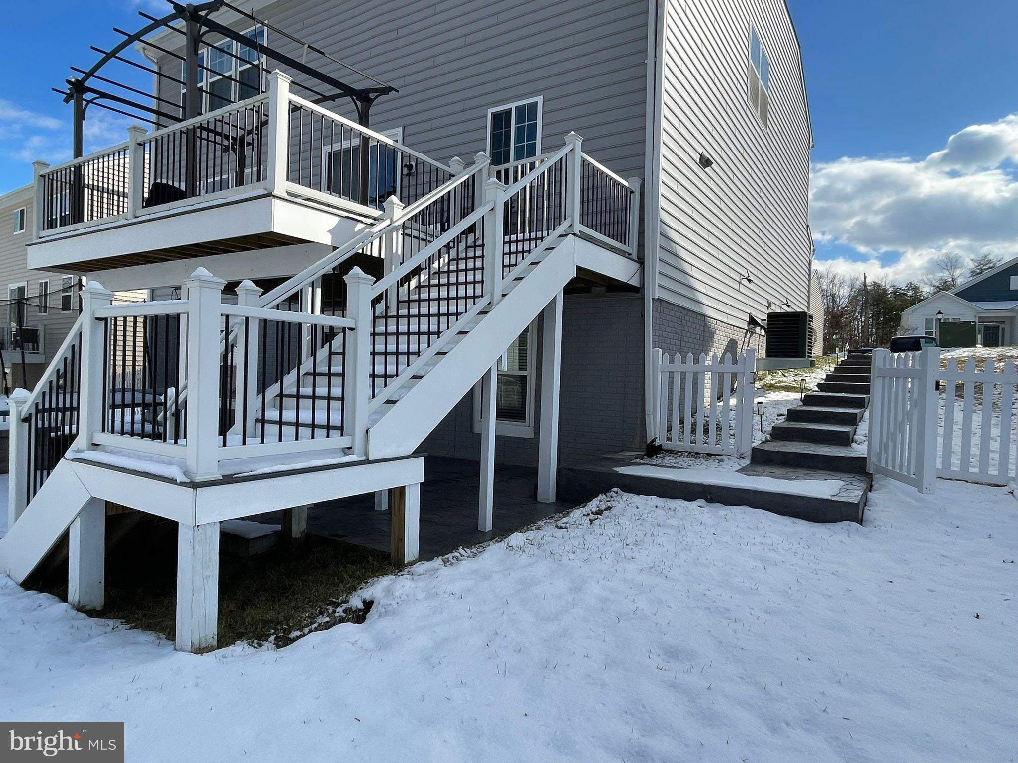 LEELAND STATION - Residential Lease