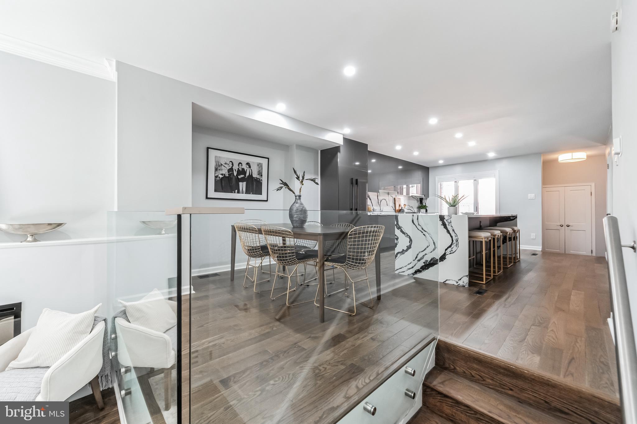 SOCIETY HILL - Residential