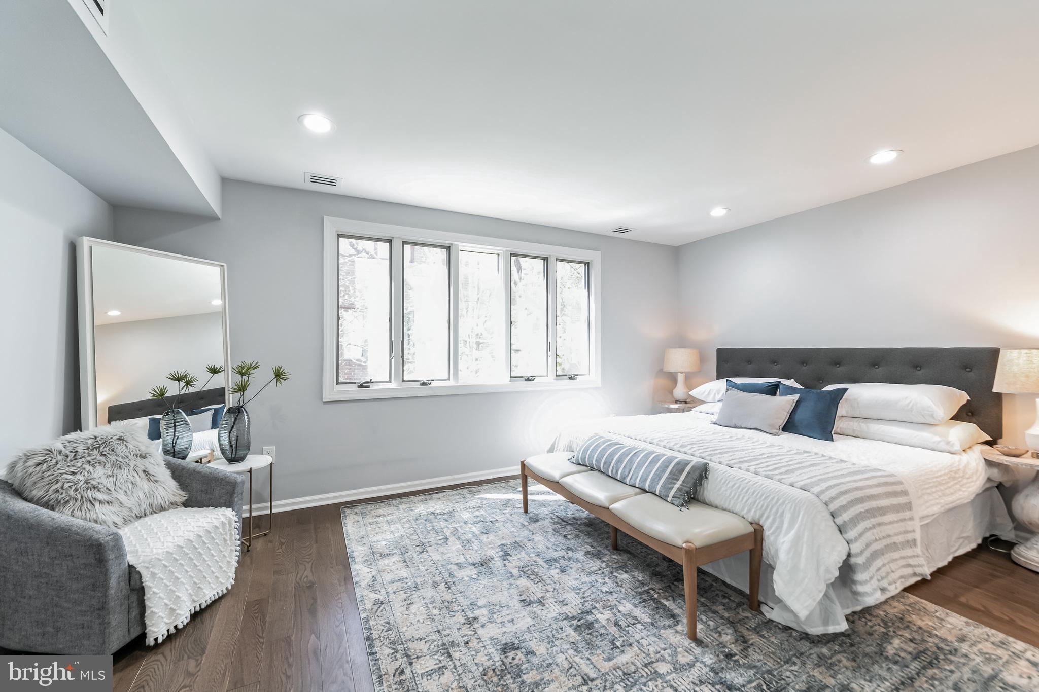 SOCIETY HILL - Residential