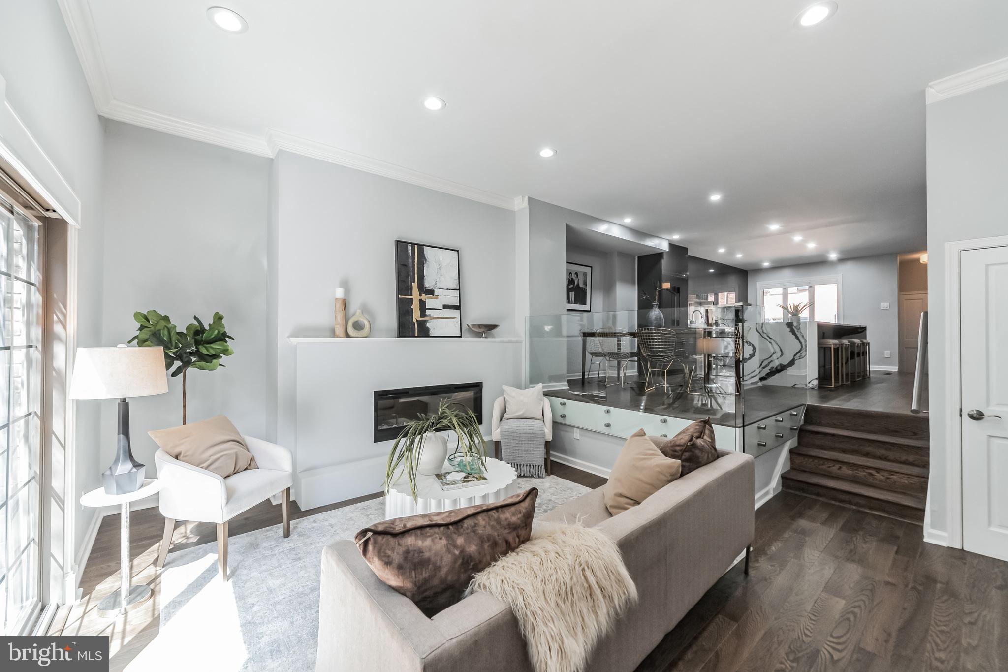 SOCIETY HILL - Residential