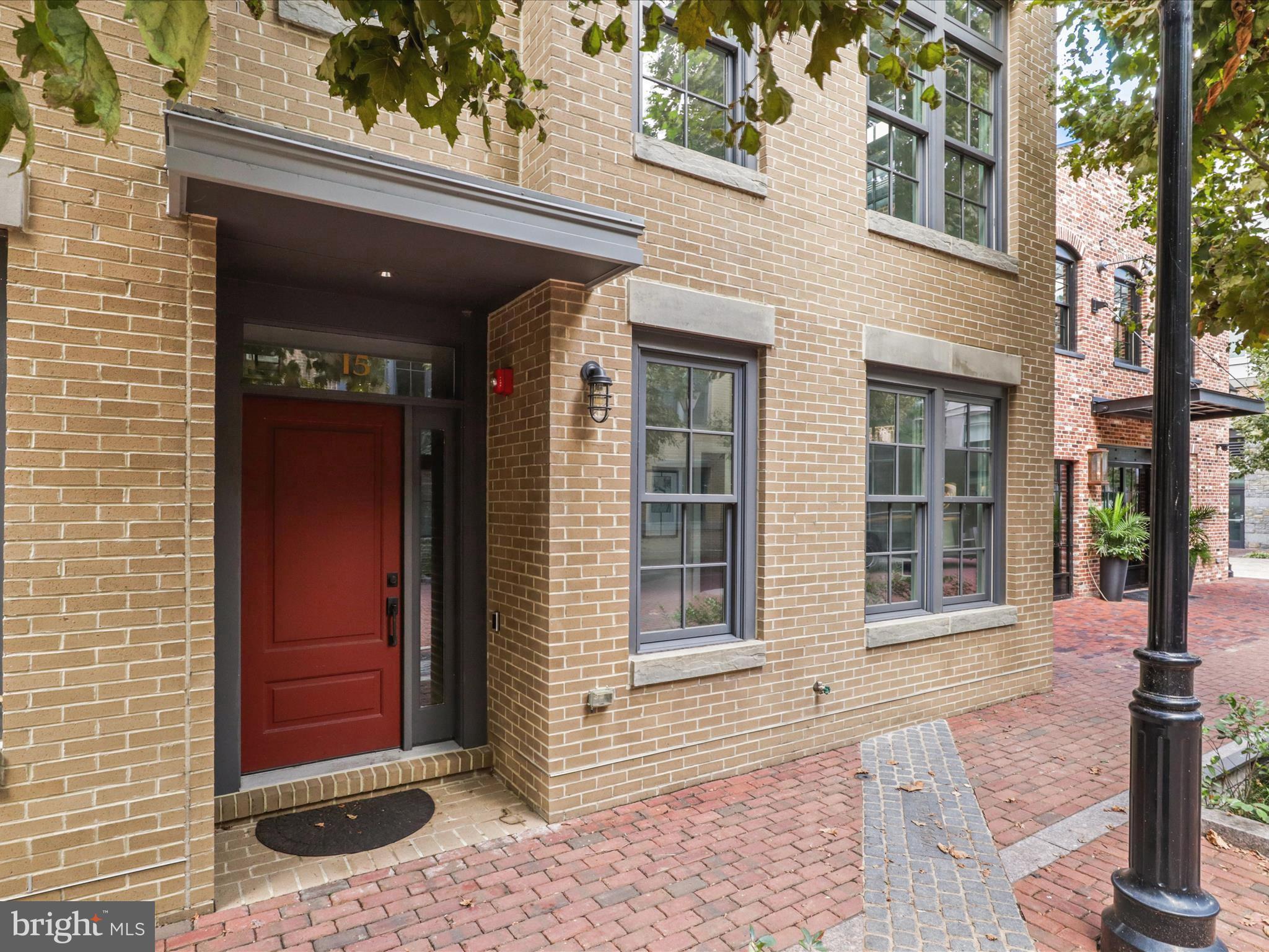 ROBINSON LANDING - Residential