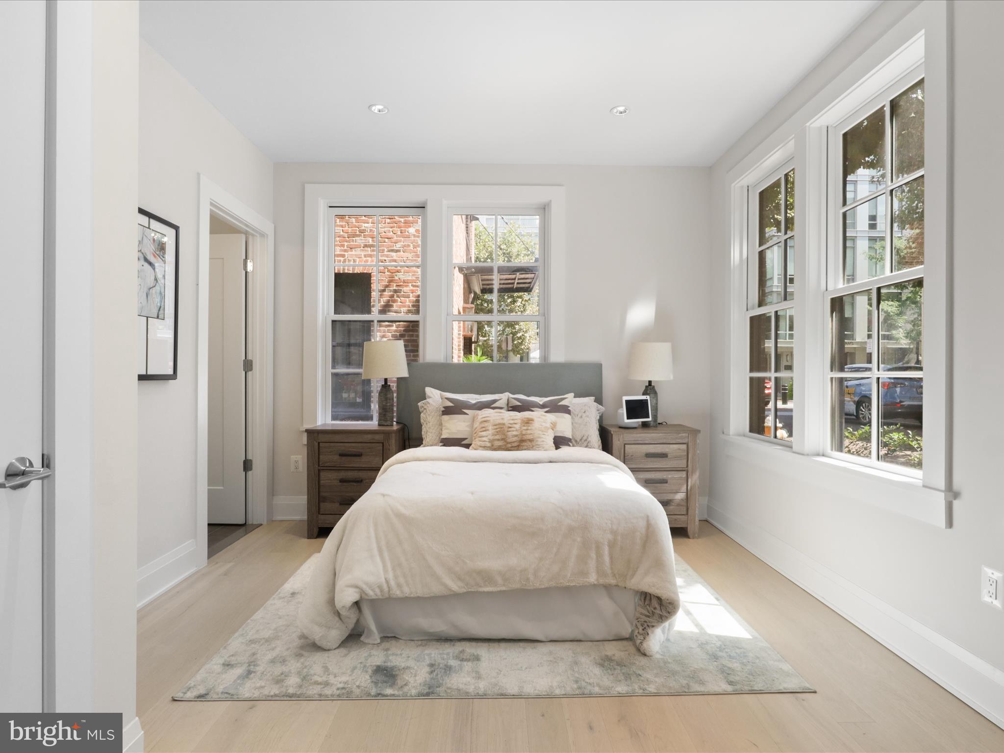ROBINSON LANDING - Residential