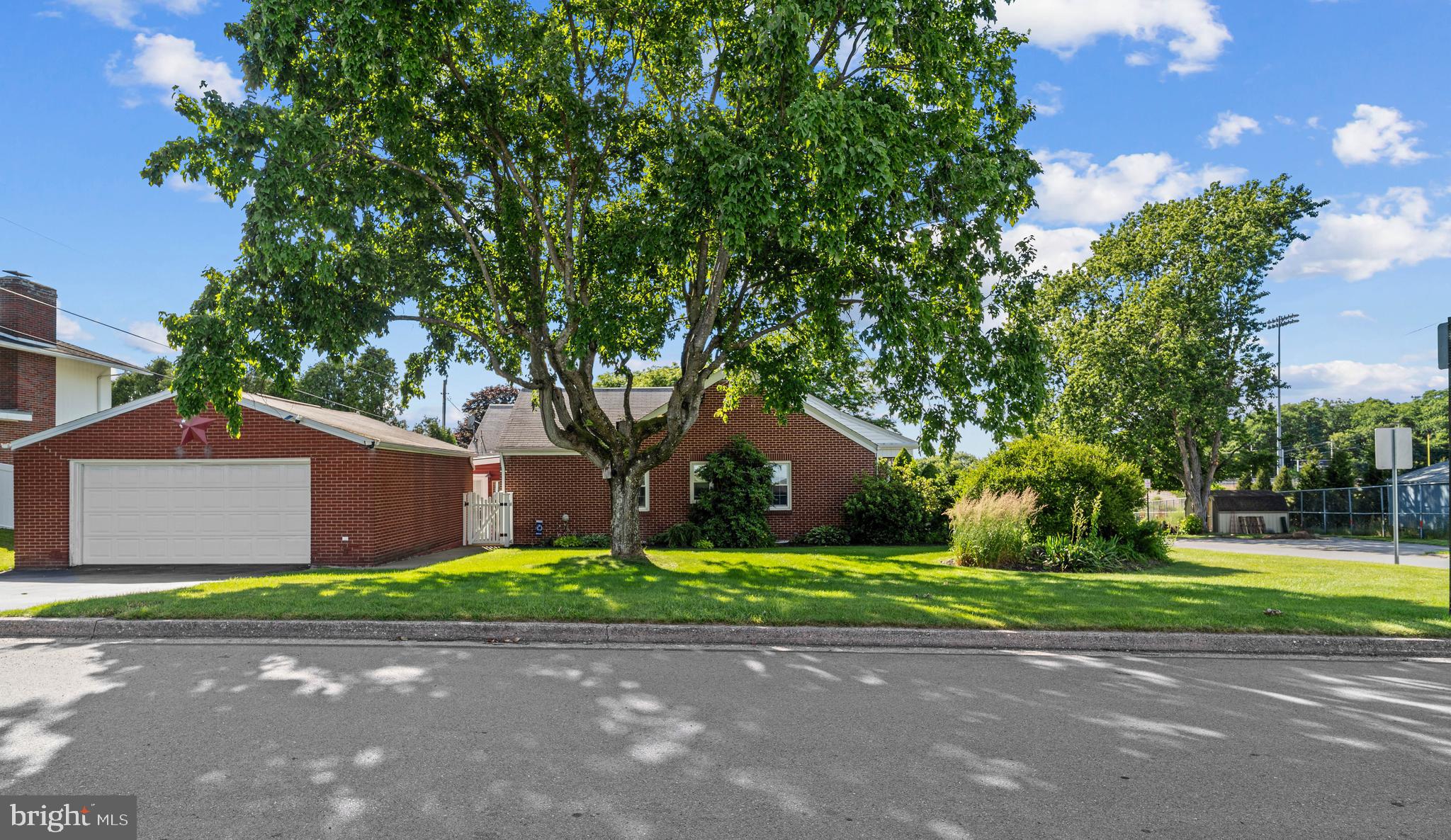 CURTIS PARK - Residential
