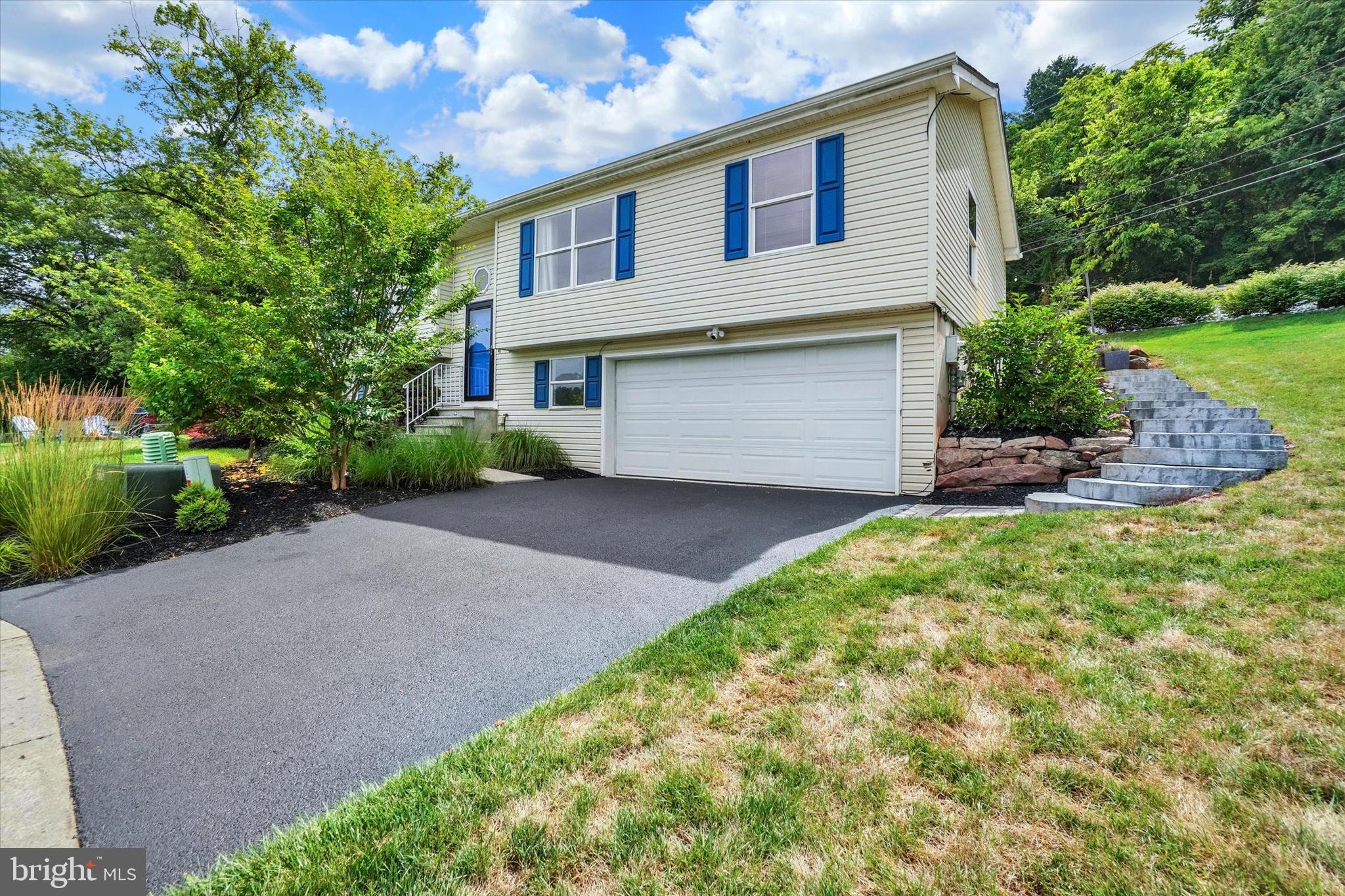RIVERVIEW - Residential