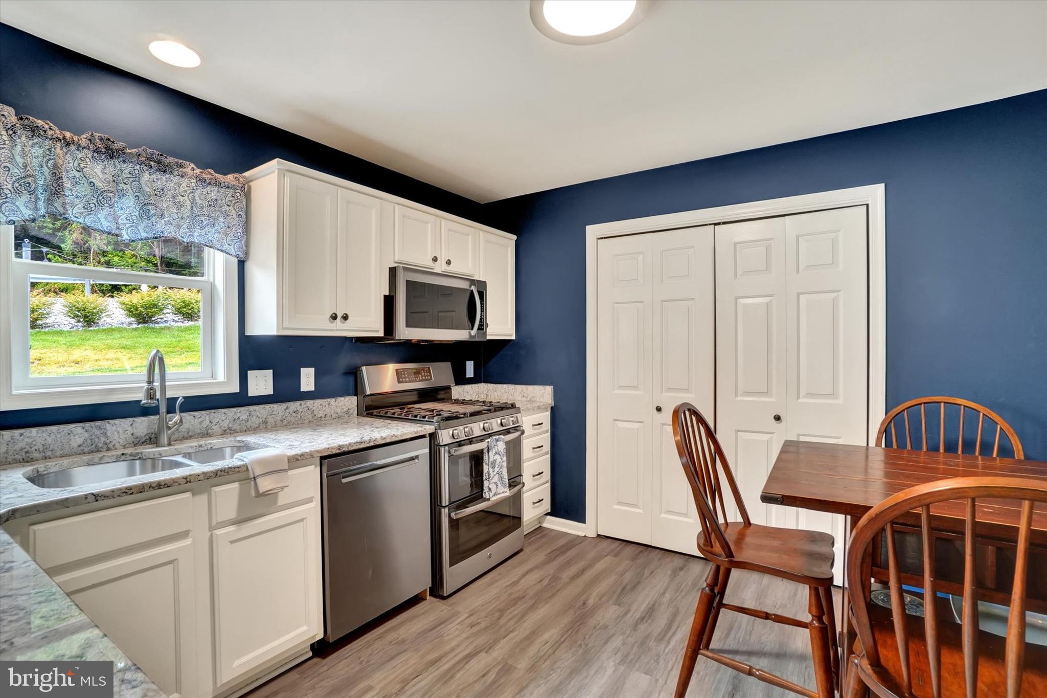 RIVERVIEW - Residential