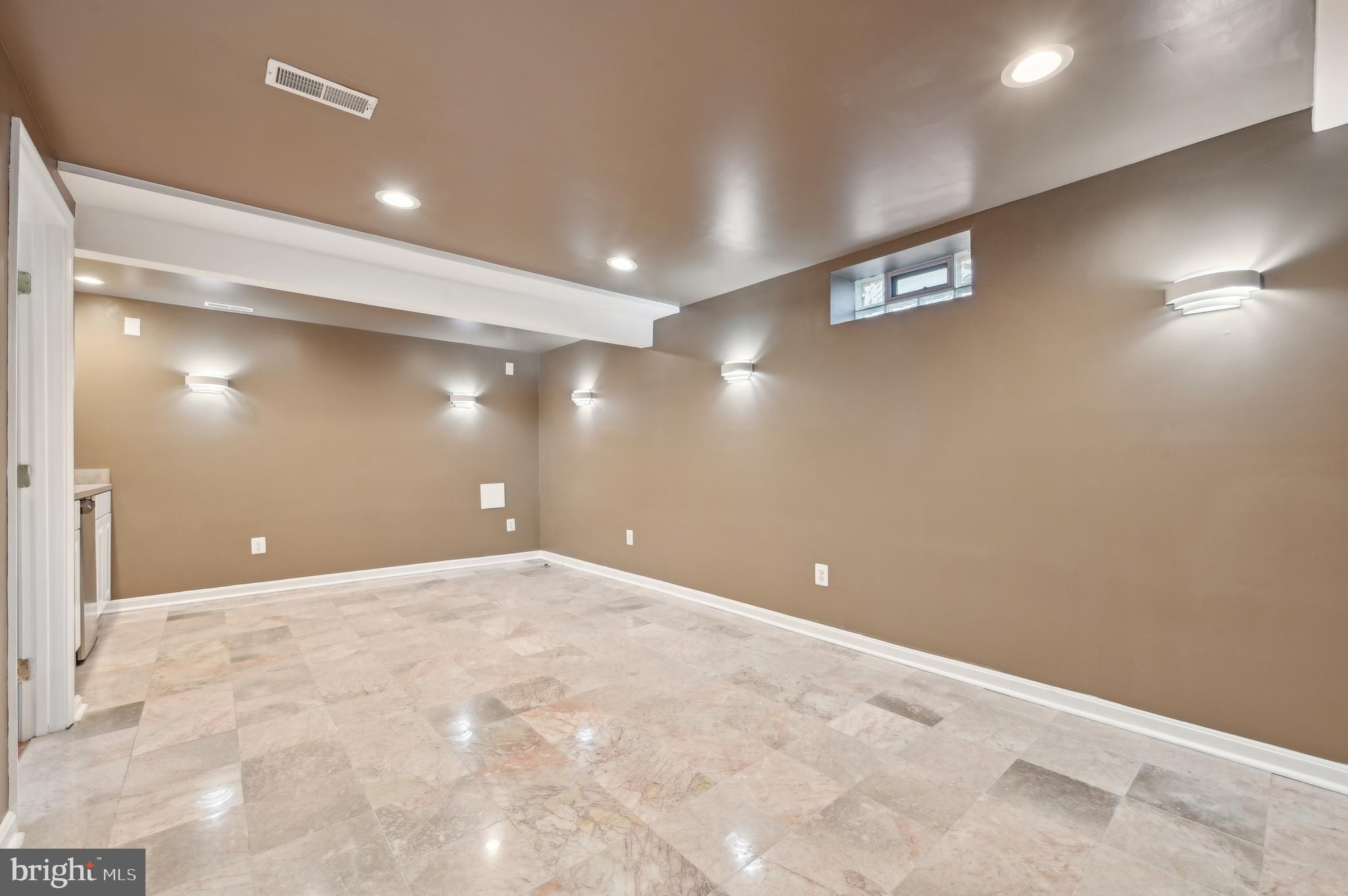 KENWOOD - Residential