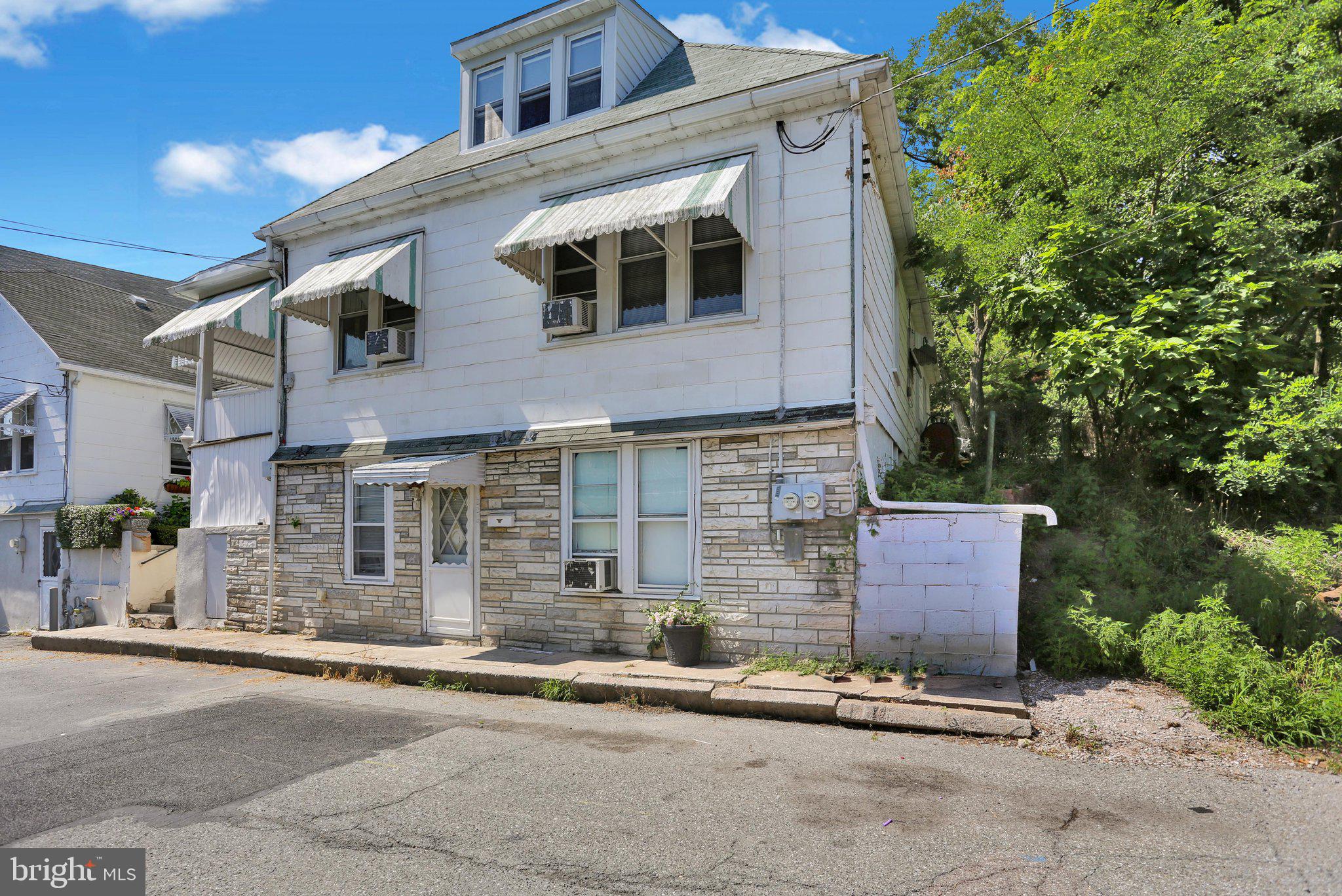 POTTSVILLE - Residential