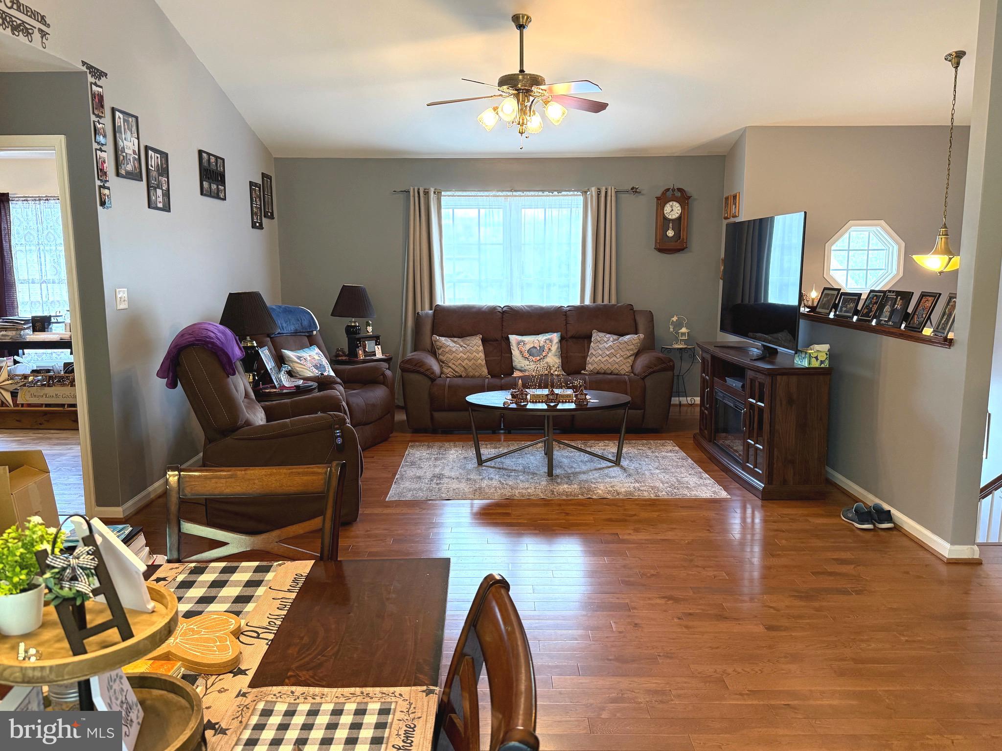 FOREST HILLS - Residential