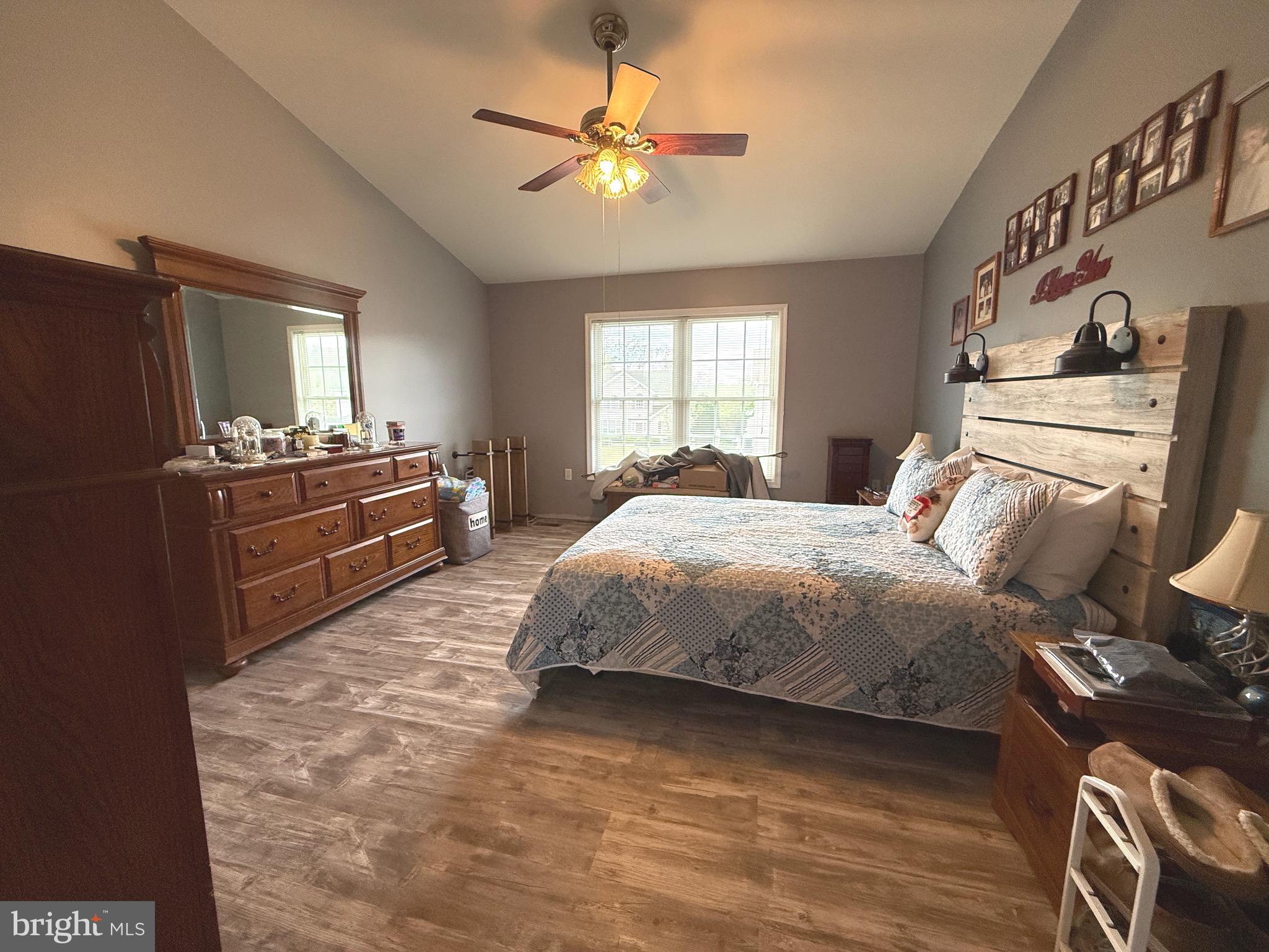 FOREST HILLS - Residential