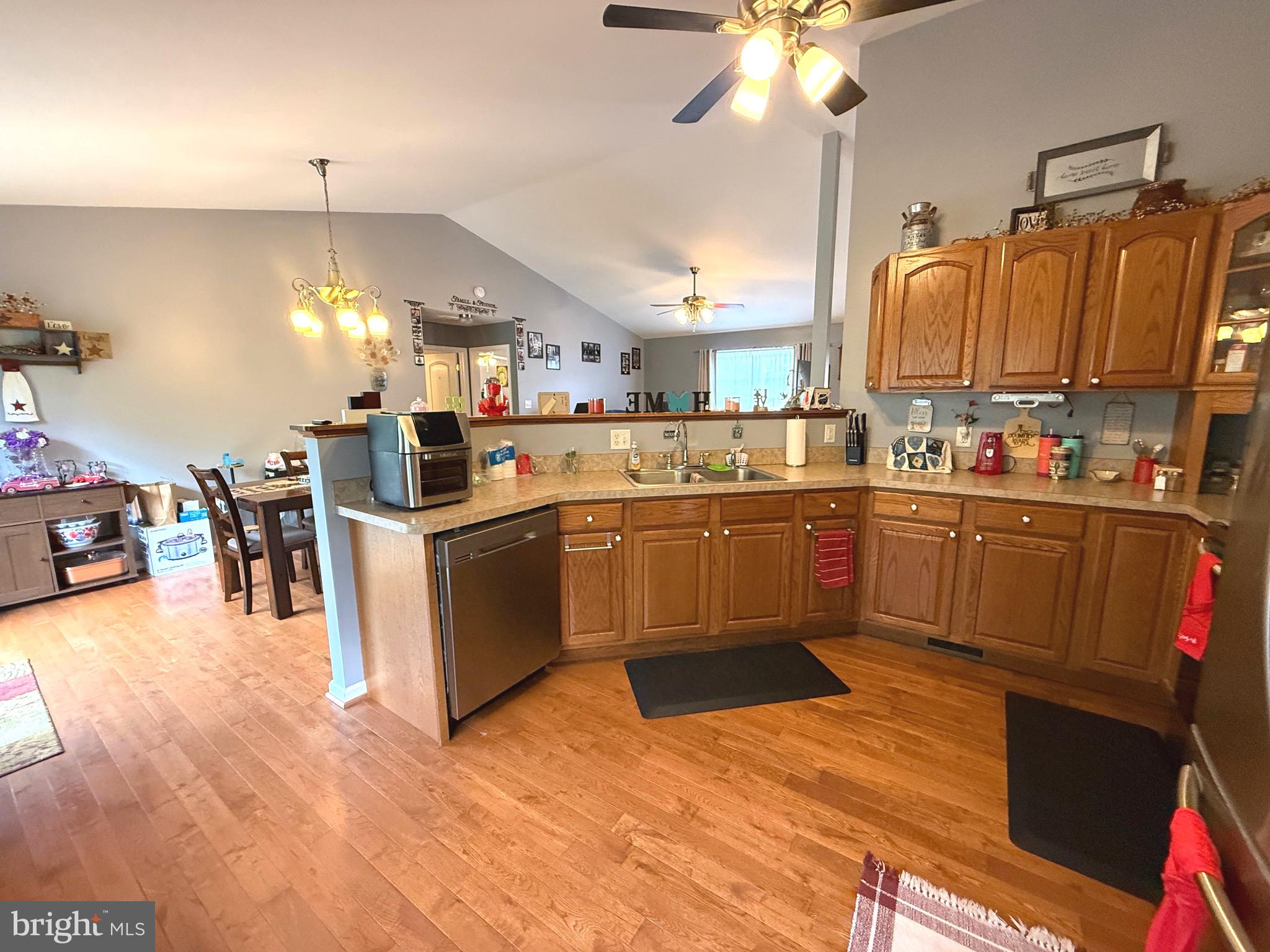 FOREST HILLS - Residential