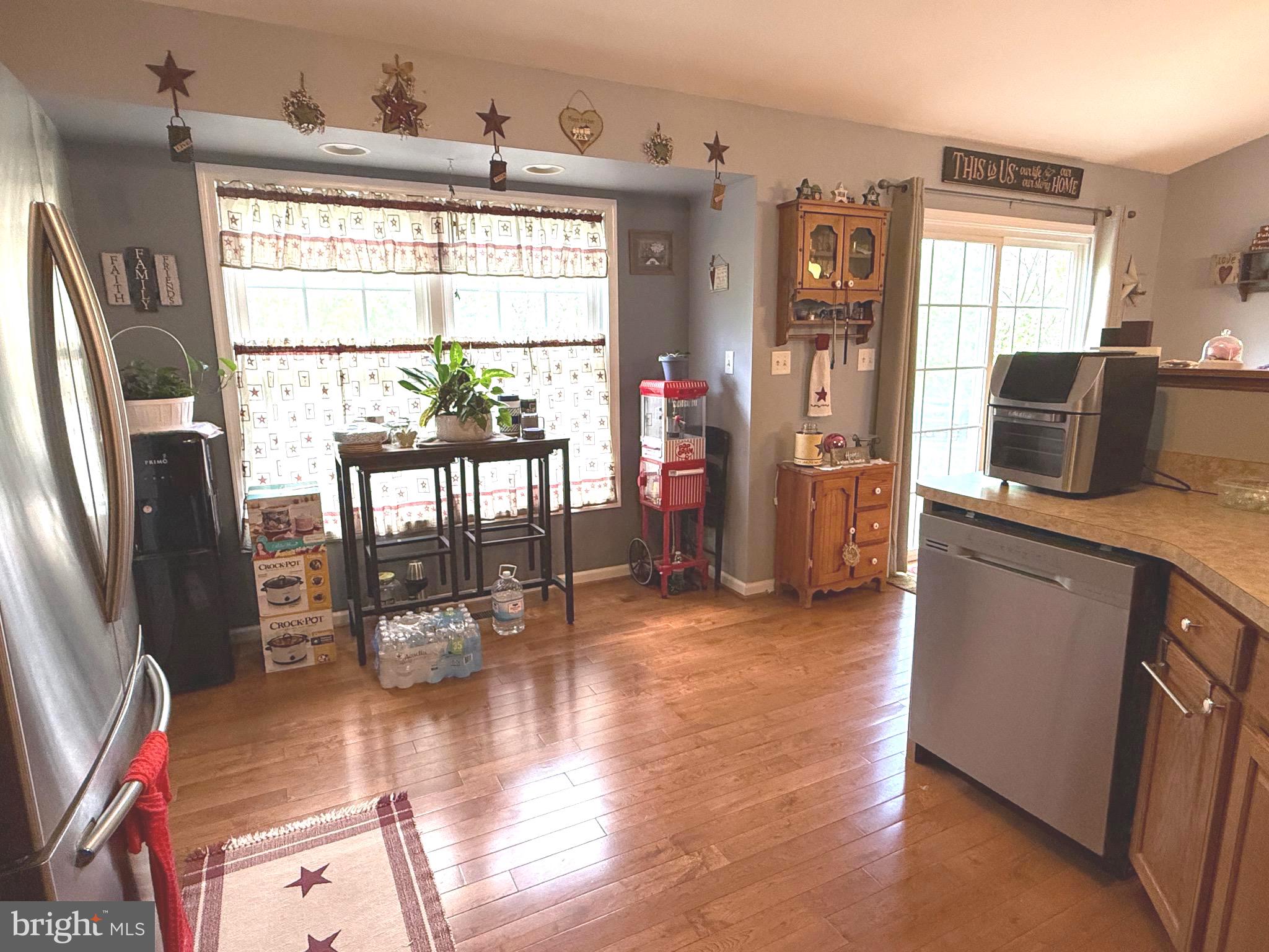 FOREST HILLS - Residential