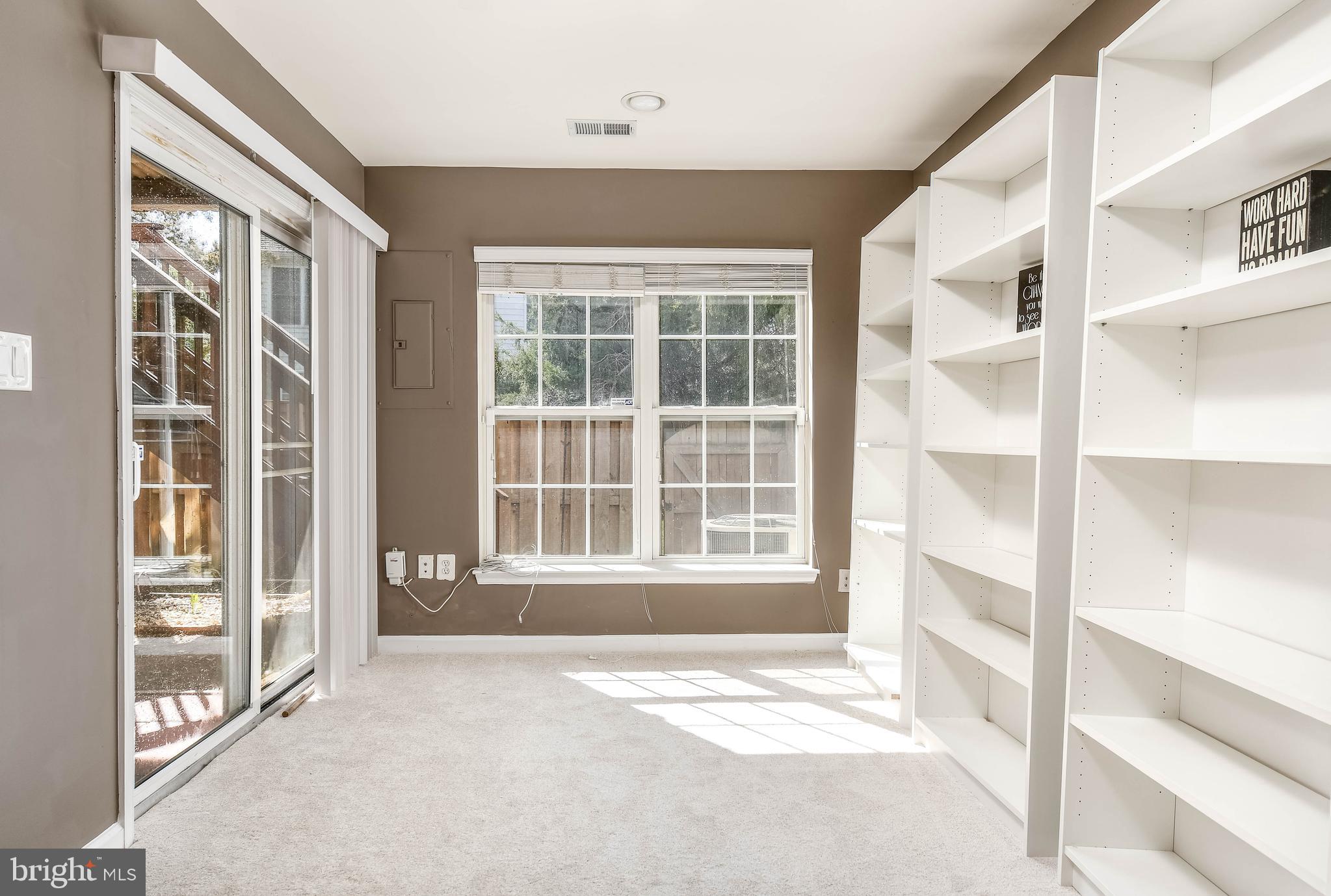 SOUTH RIDING - Residential
