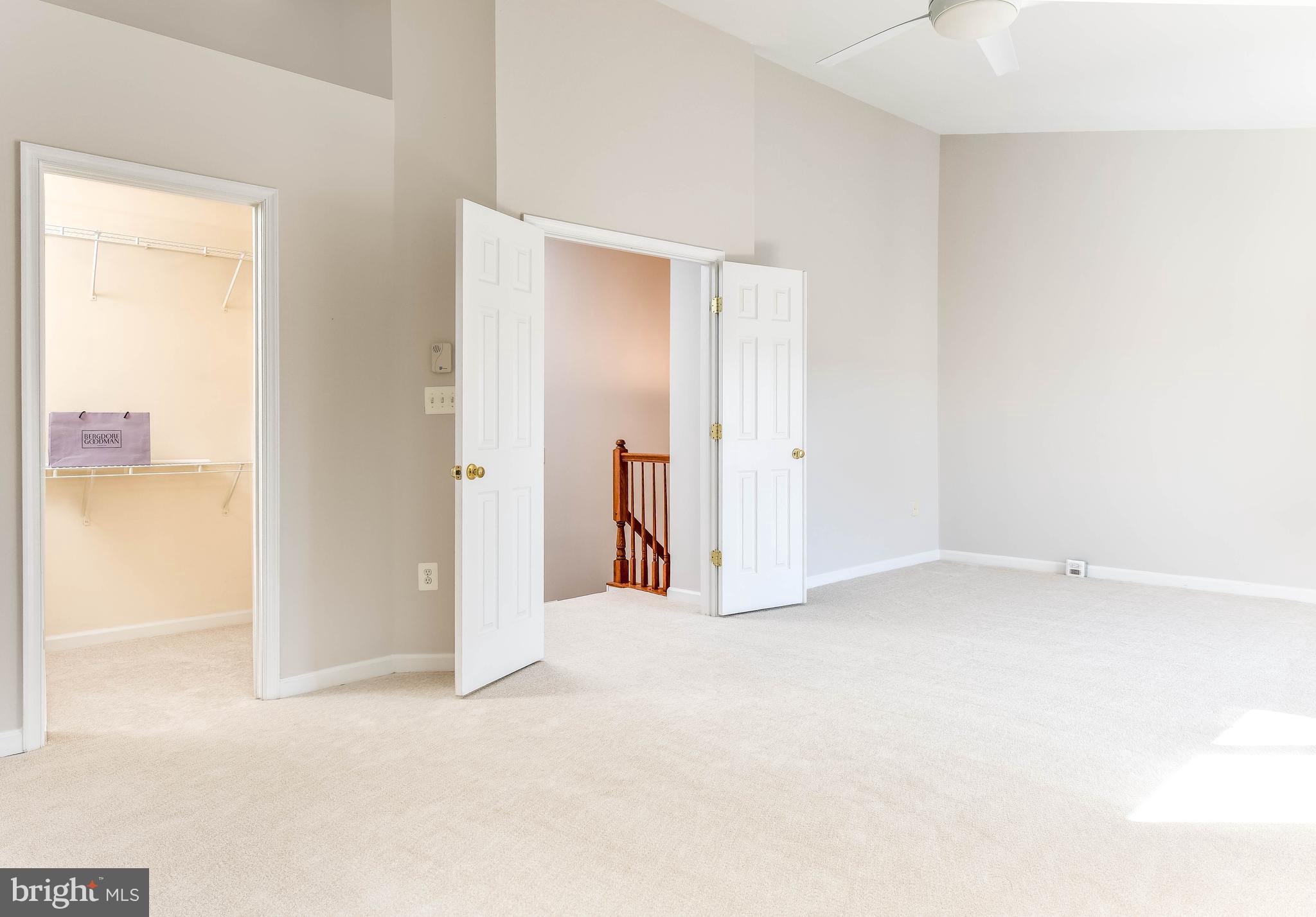 SOUTH RIDING - Residential