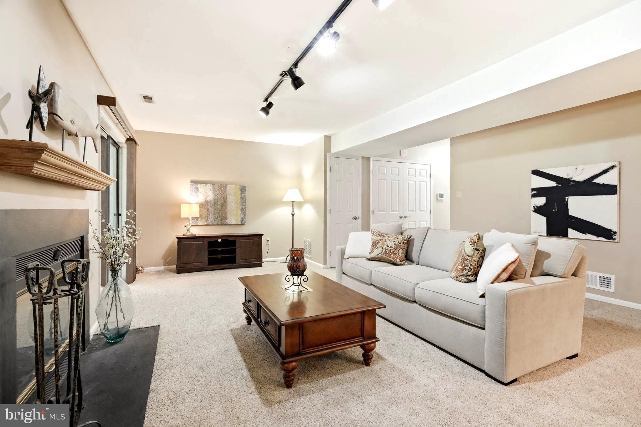 DORSEY SEARCH - Residential