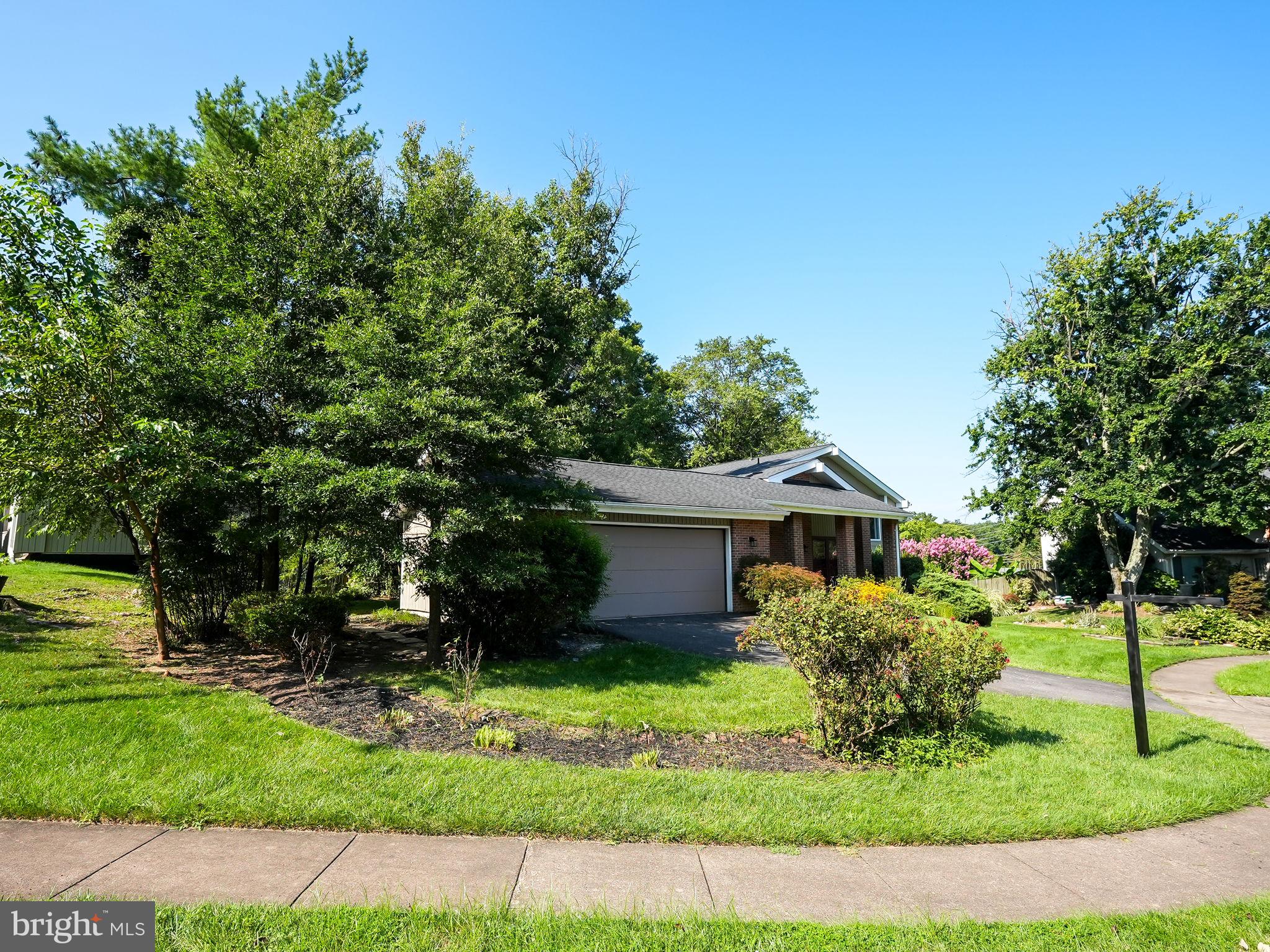 SOUTHERN GROVE - Residential
