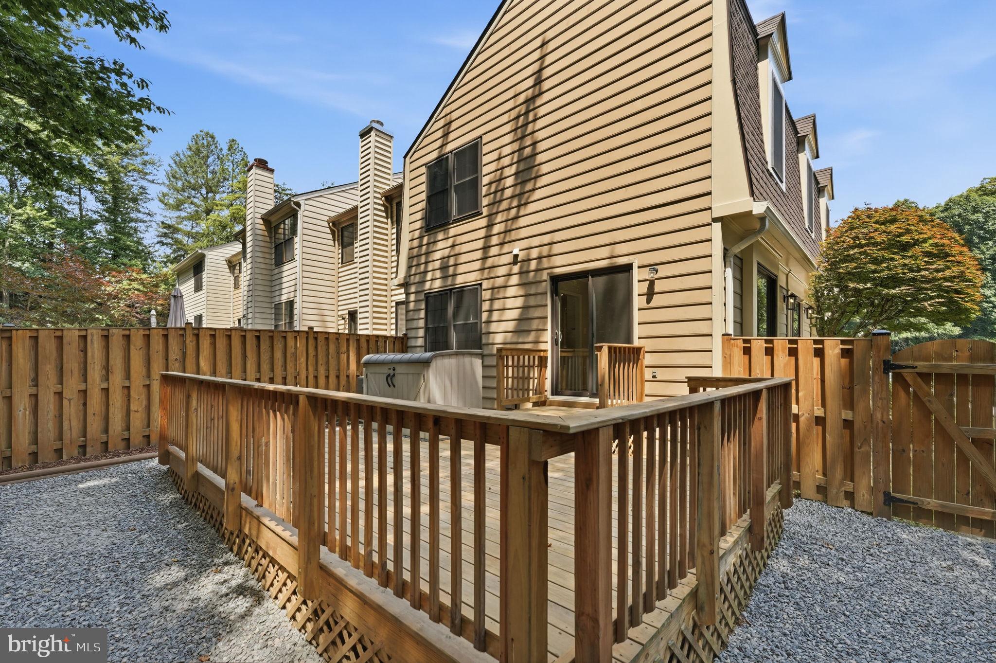 SPRINGFIELD OAKS - Residential