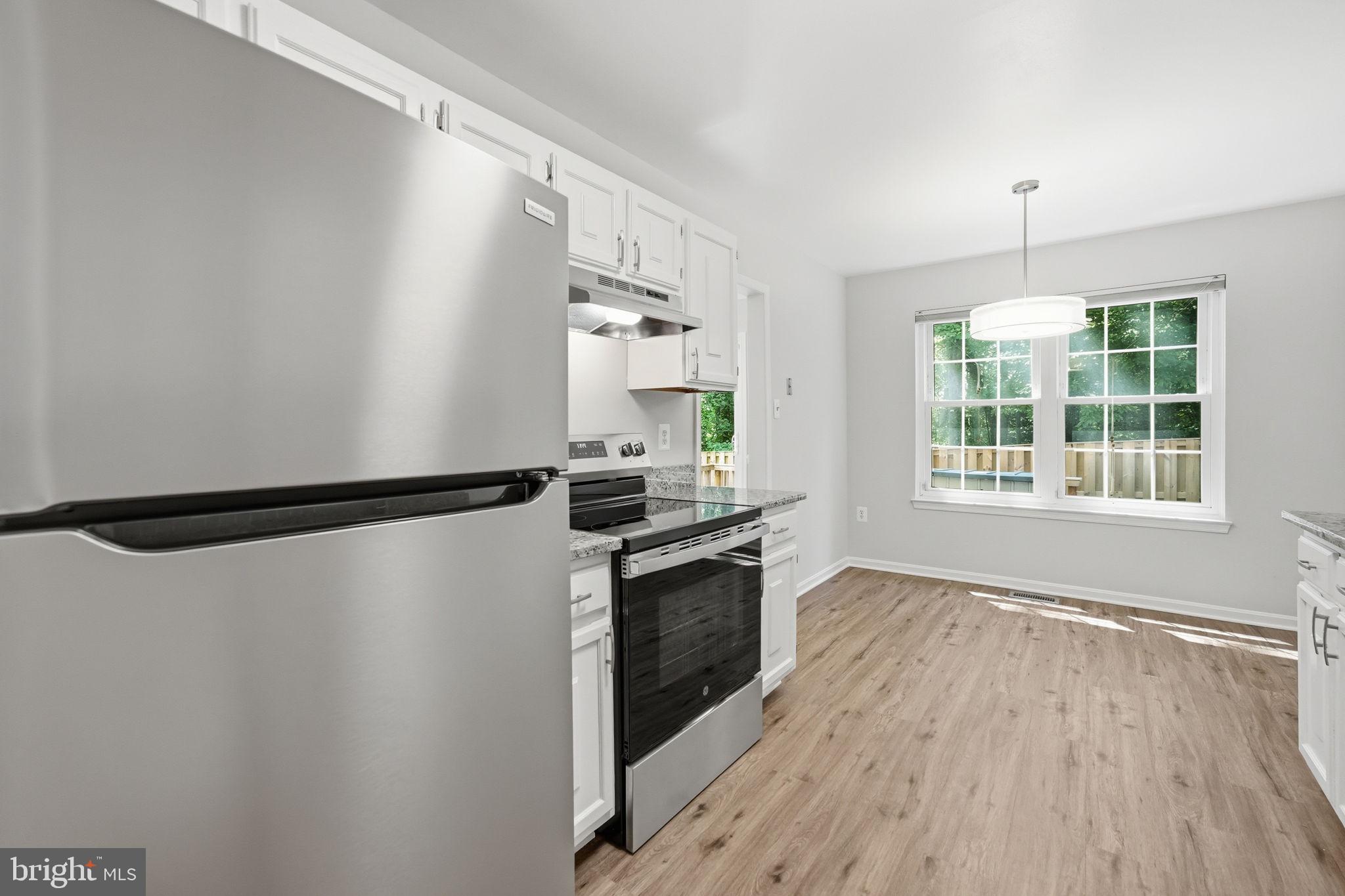 SPRINGFIELD OAKS - Residential