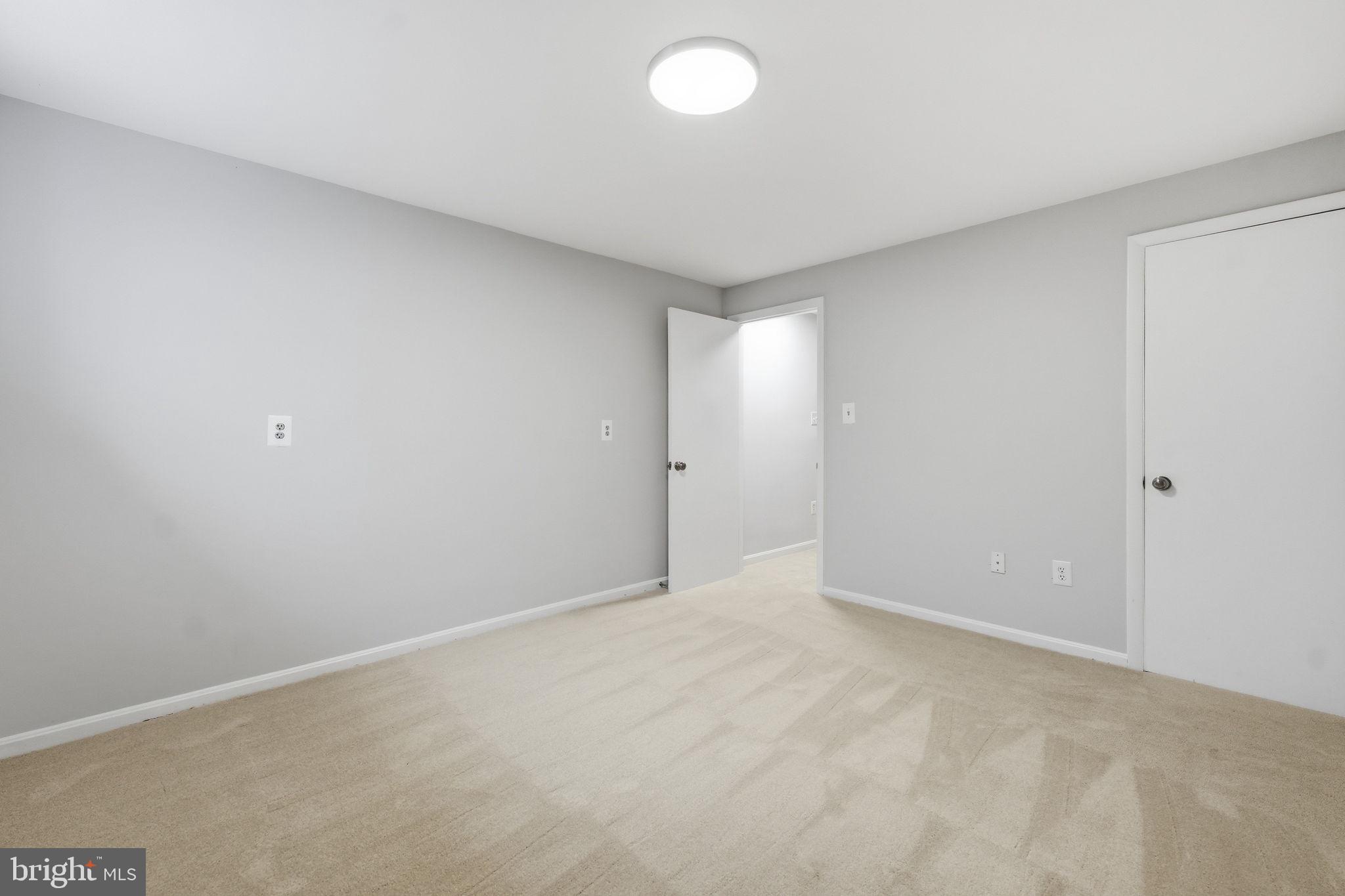 SPRINGFIELD OAKS - Residential