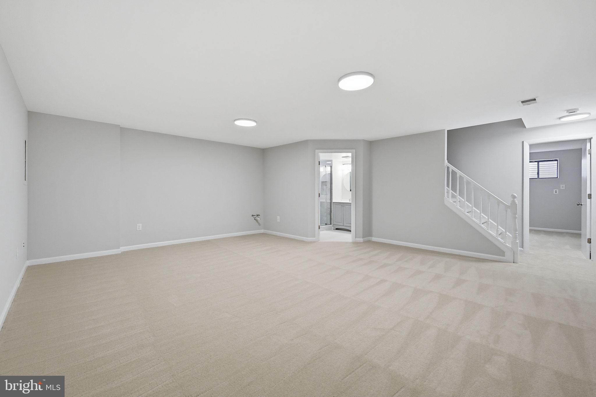 SPRINGFIELD OAKS - Residential
