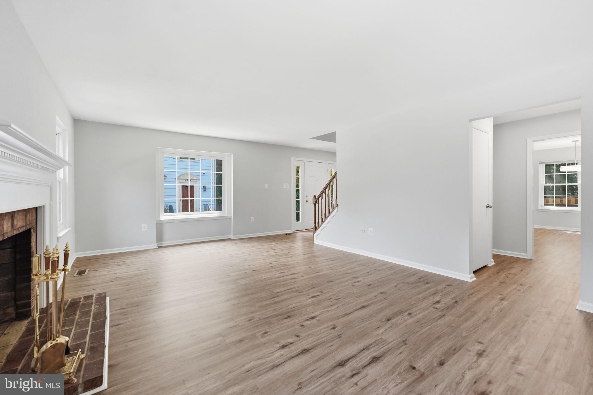 SPRINGFIELD OAKS - Residential