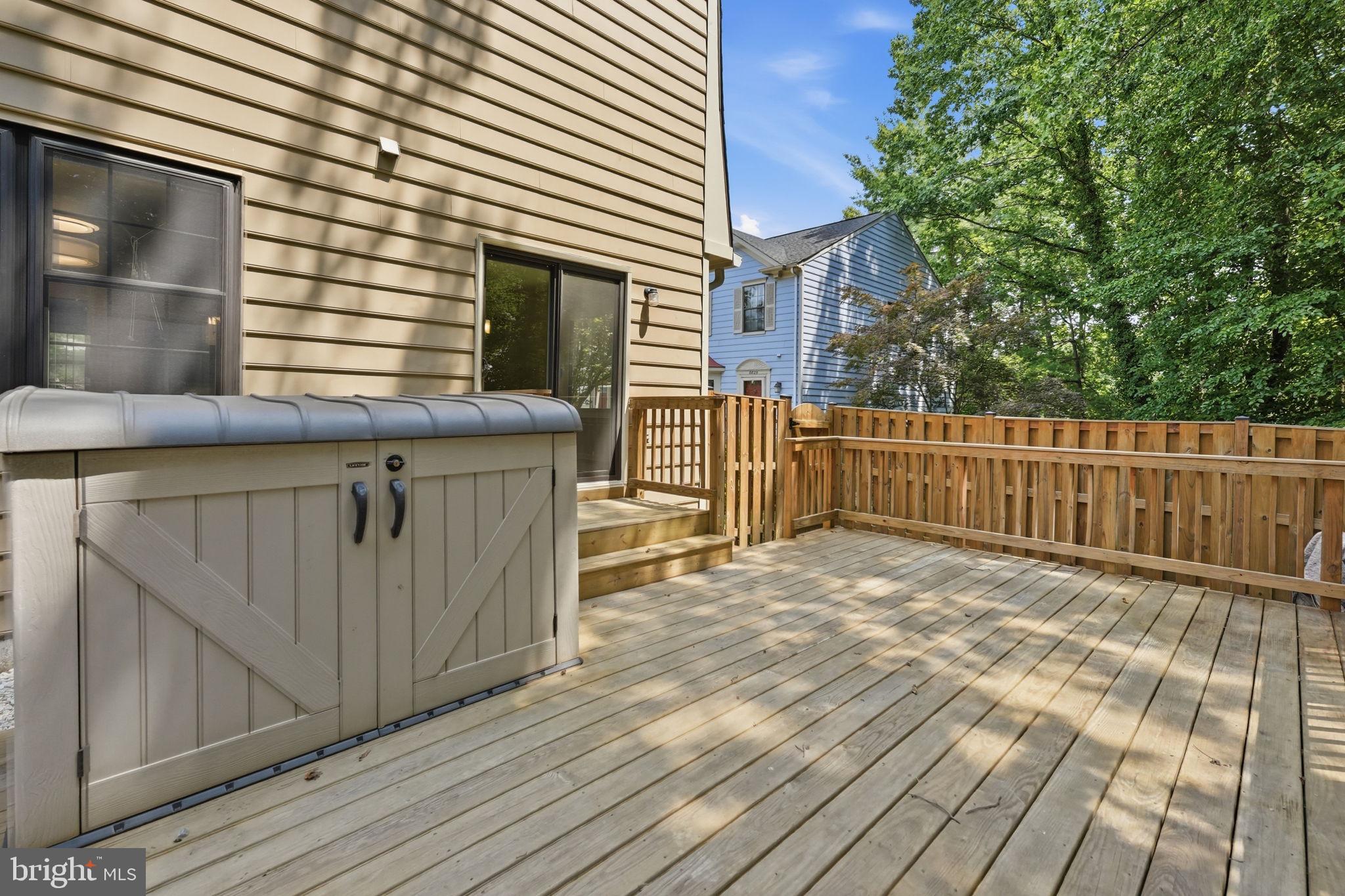 SPRINGFIELD OAKS - Residential