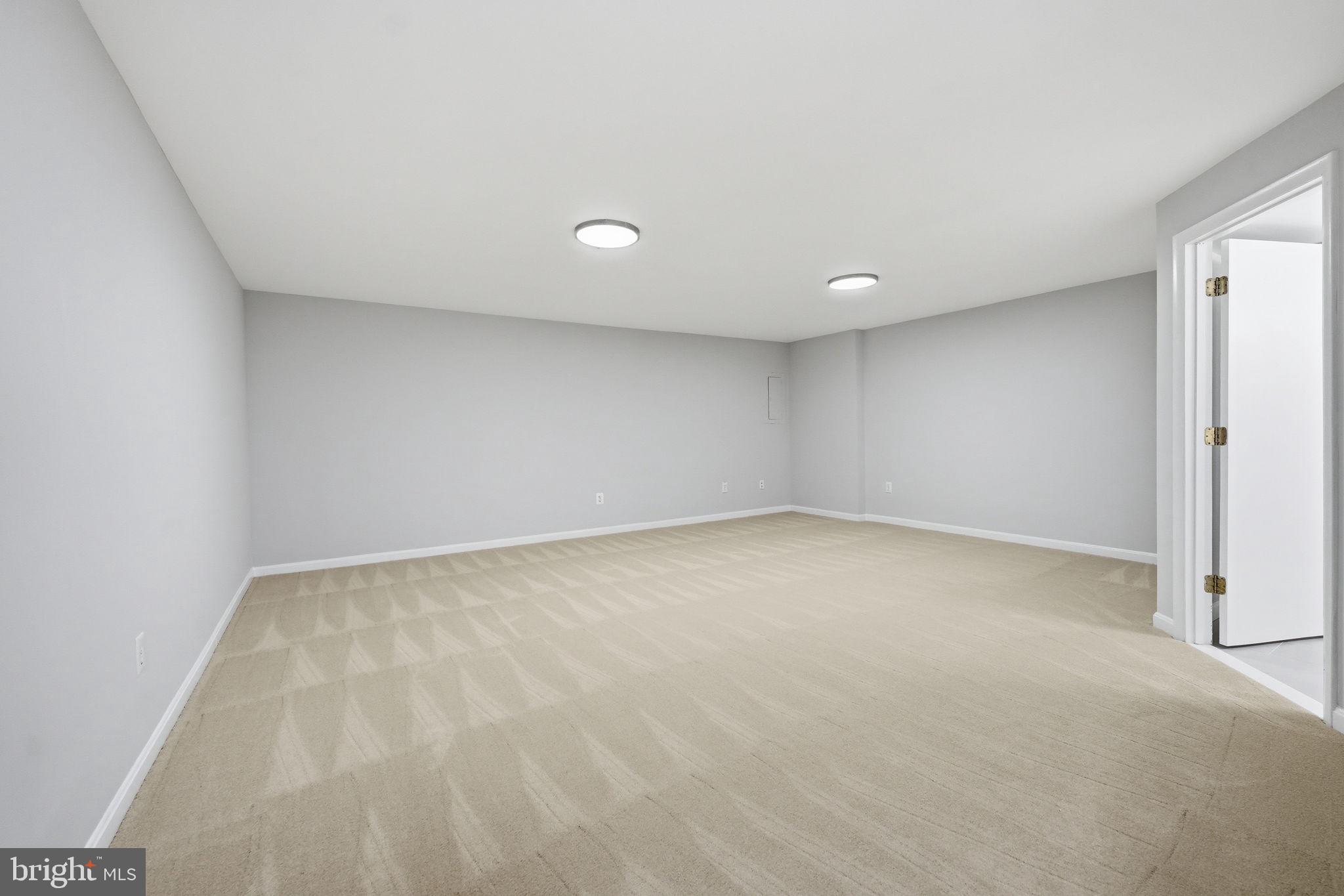 SPRINGFIELD OAKS - Residential