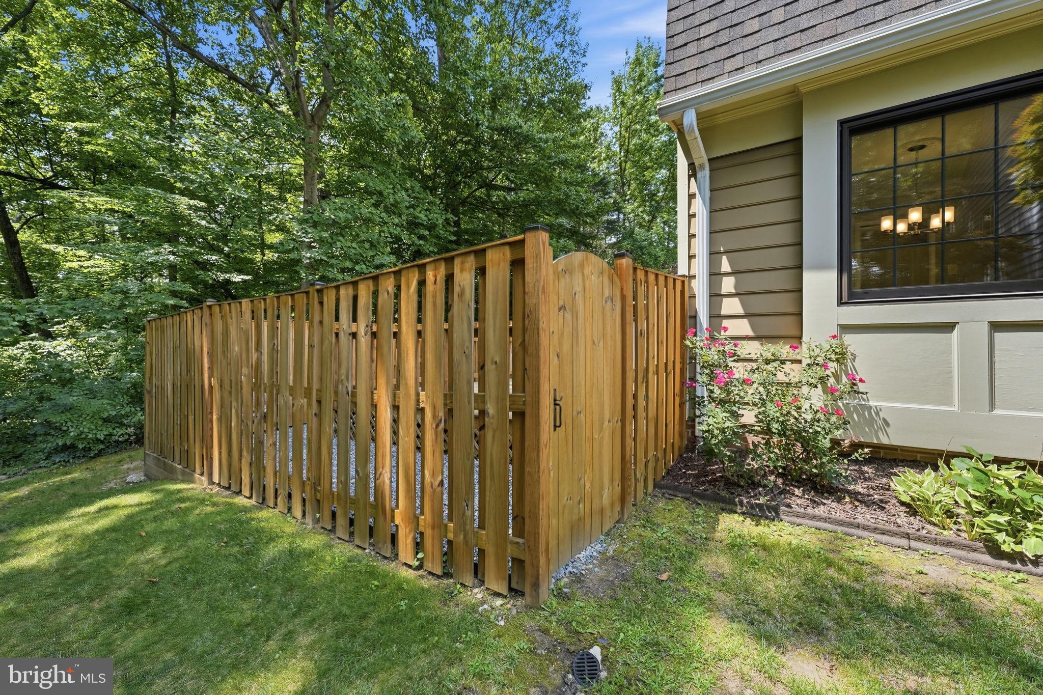 SPRINGFIELD OAKS - Residential