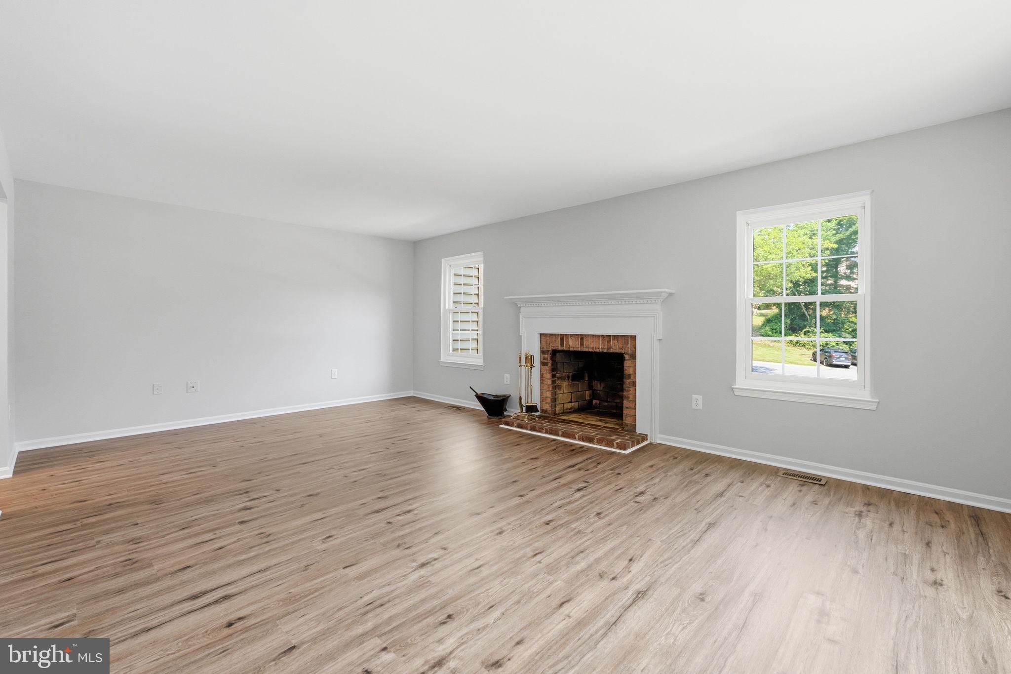 SPRINGFIELD OAKS - Residential