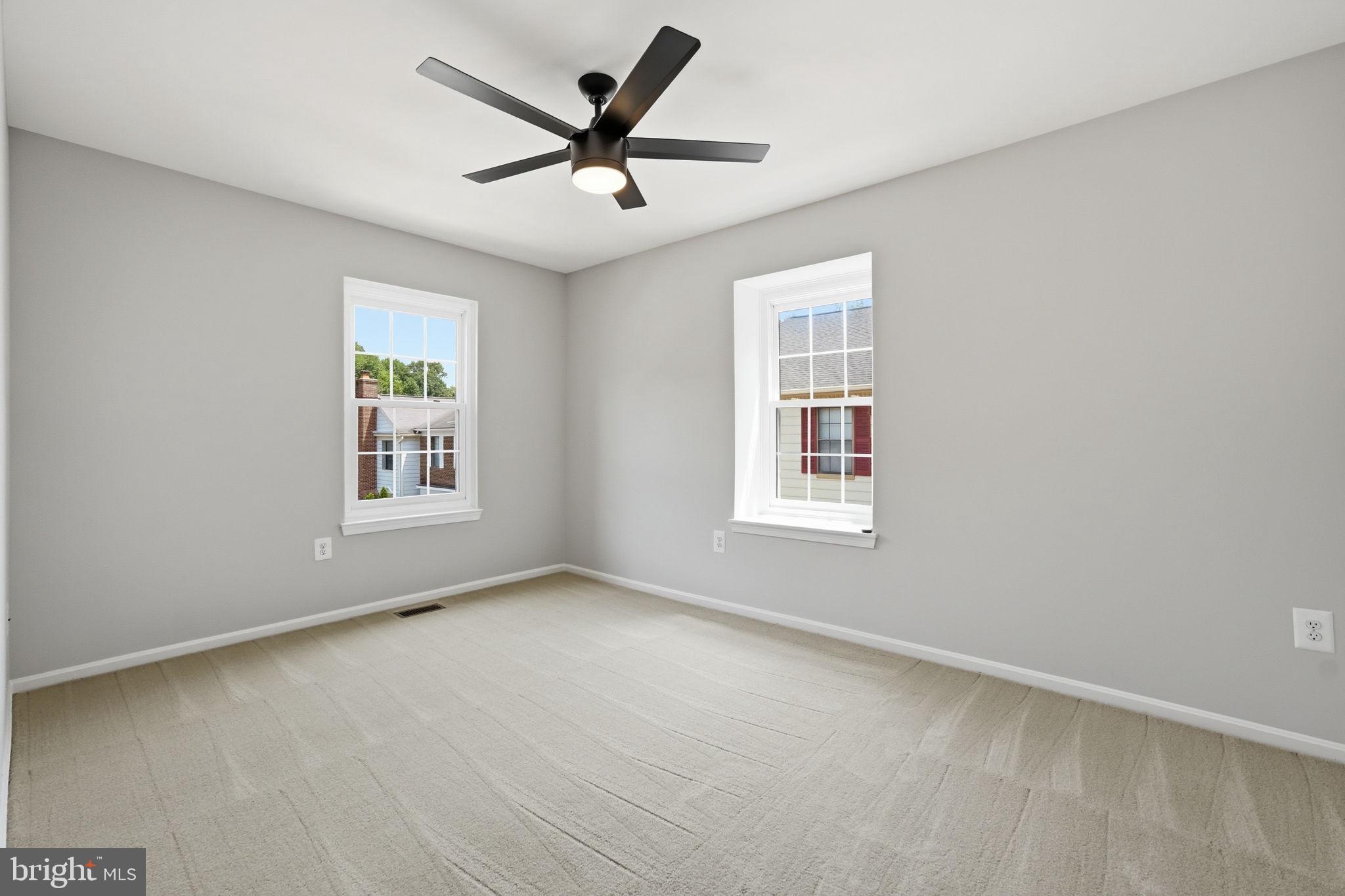 SPRINGFIELD OAKS - Residential
